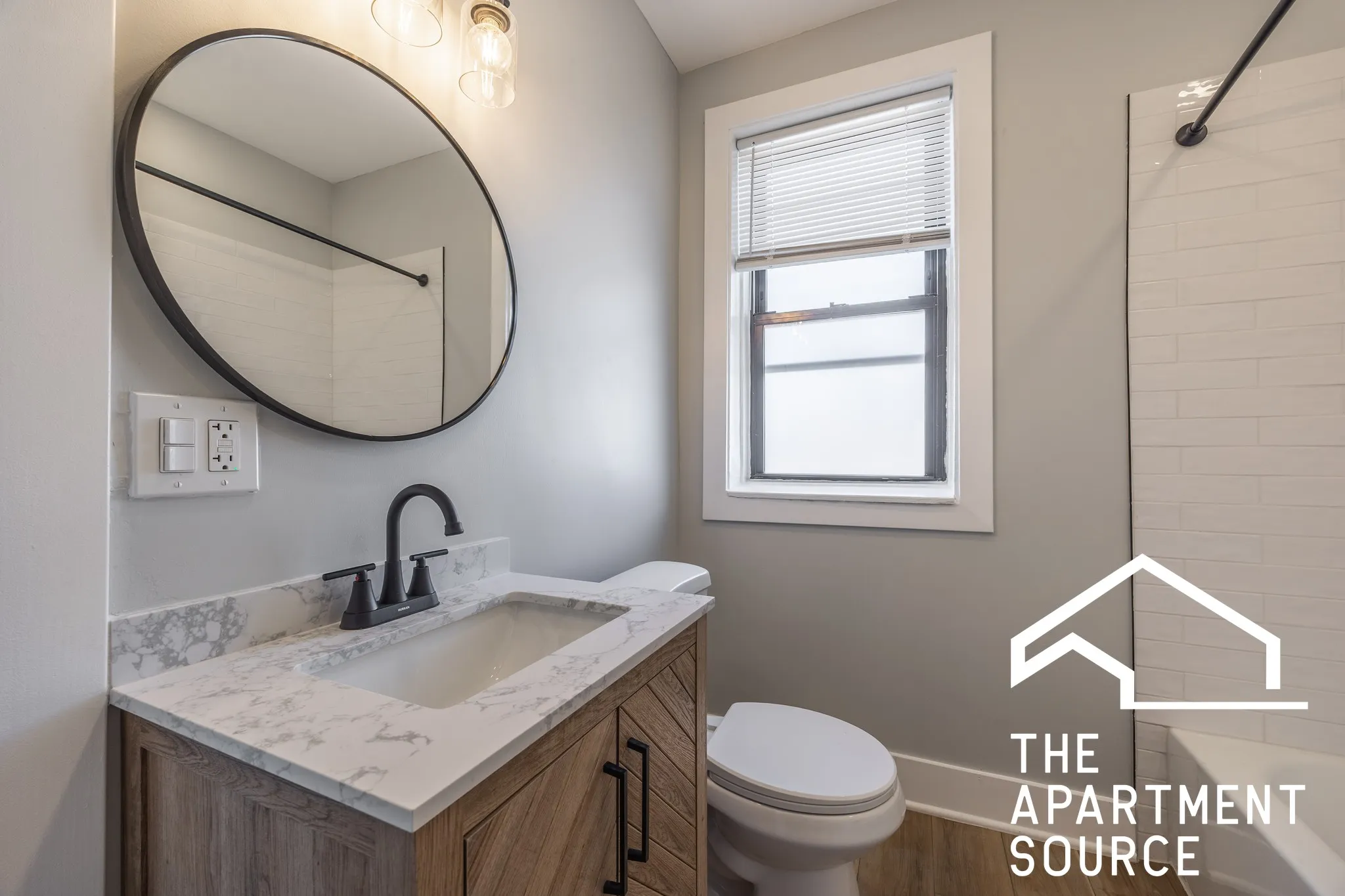 6148 N Francisco Ave   60659 60659-unit#1C-Chicago-IL