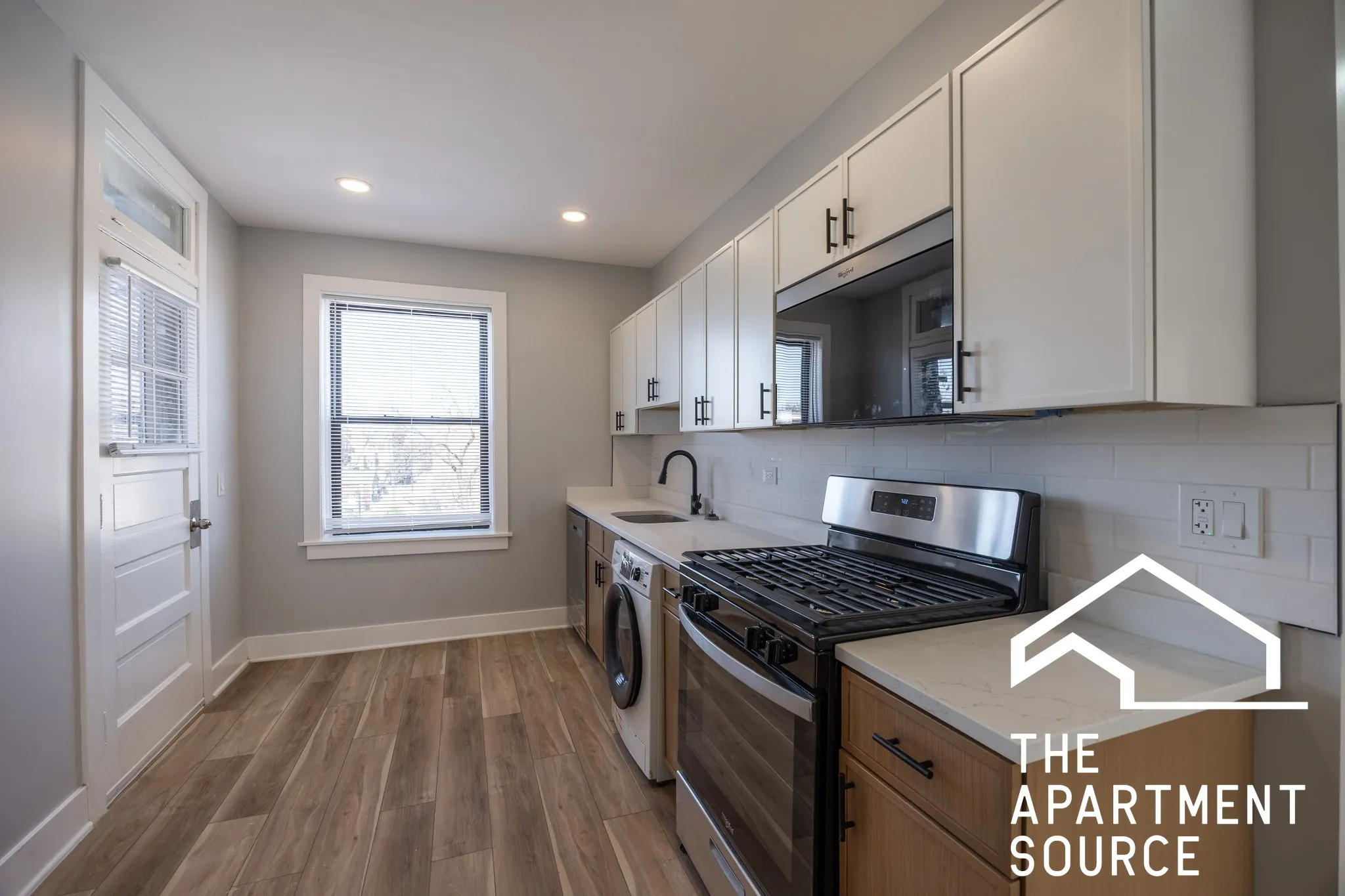 6148 N Francisco Ave   60659 60659-unit#1C-Chicago-IL