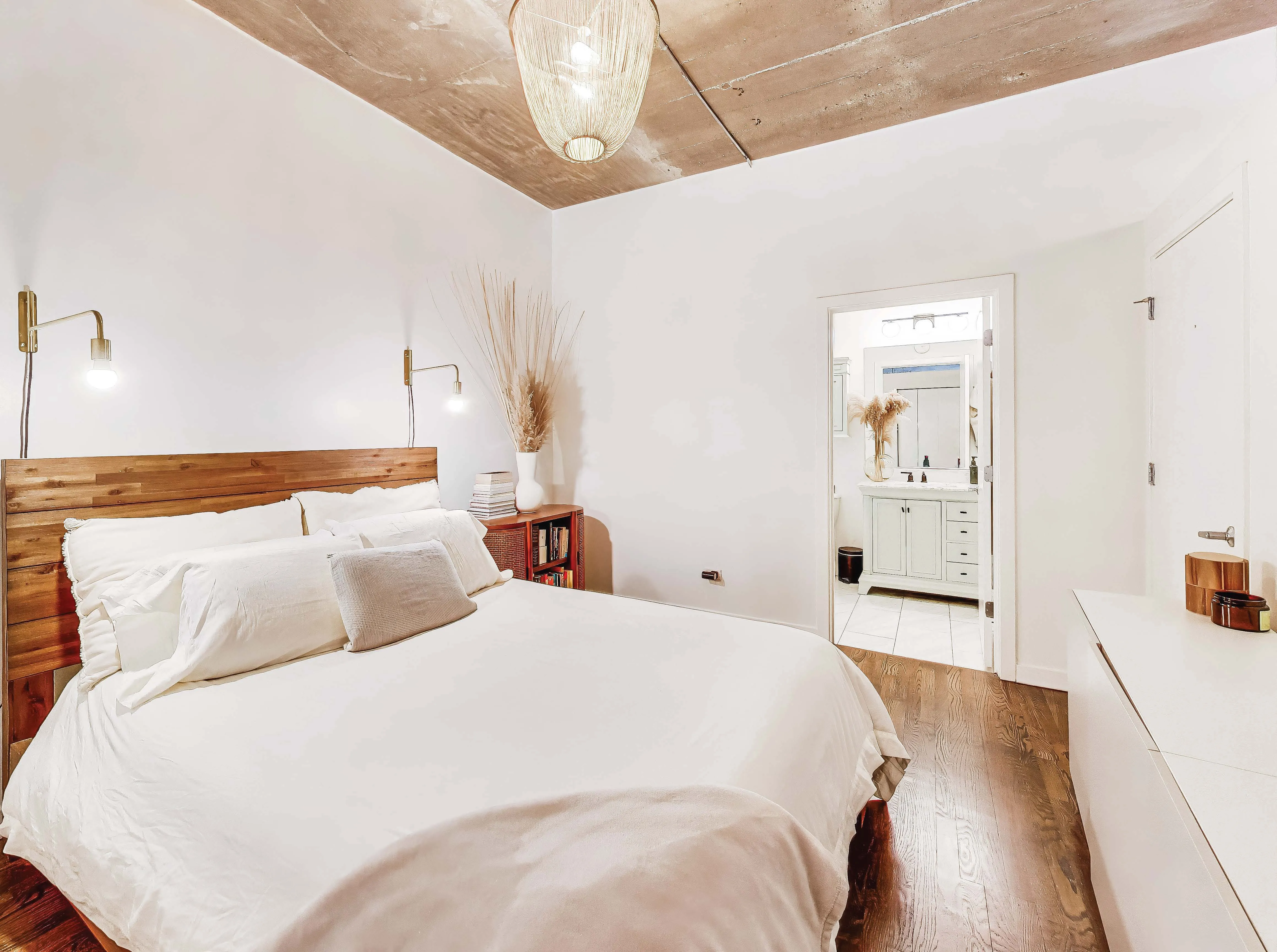 1111 W 15th St   60608 60608-Chicago-IL