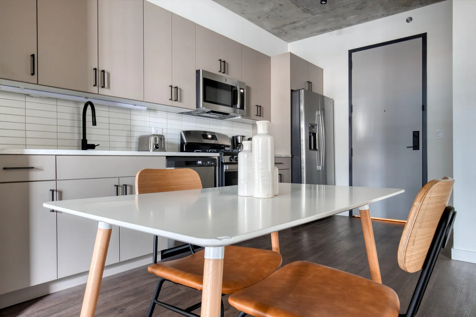 751 N Hudson Ave 60654 60654-Hugo-unit#ID1037-Chicago-IL