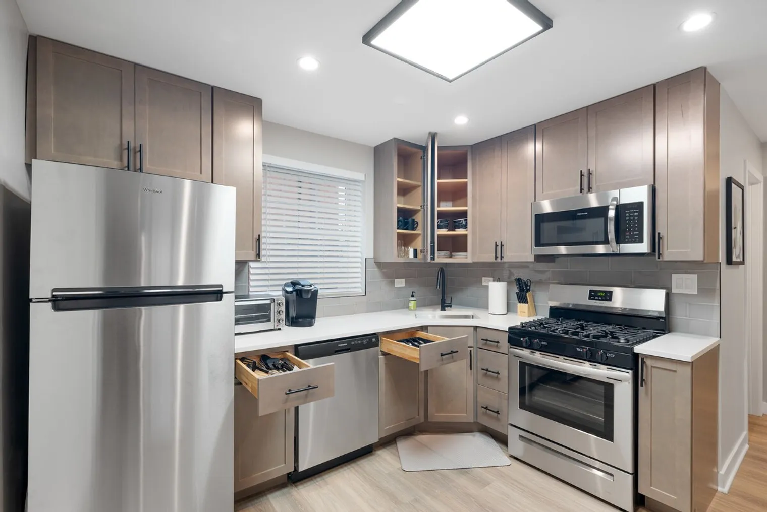 1001 W Howard St 60202 60202-Building Howard Street - schneidergroup-unit#ID1032507P-Evanston-IL