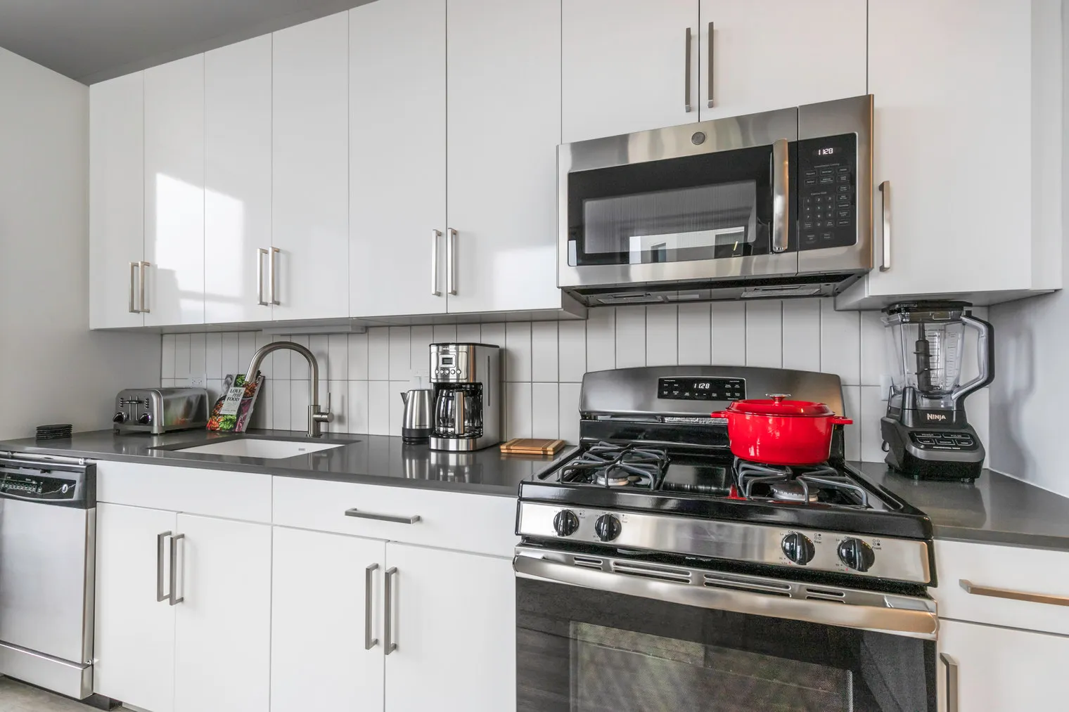 330 S Wells St   60606 60606-330 S Wells-unit#ID200-Chicago-IL