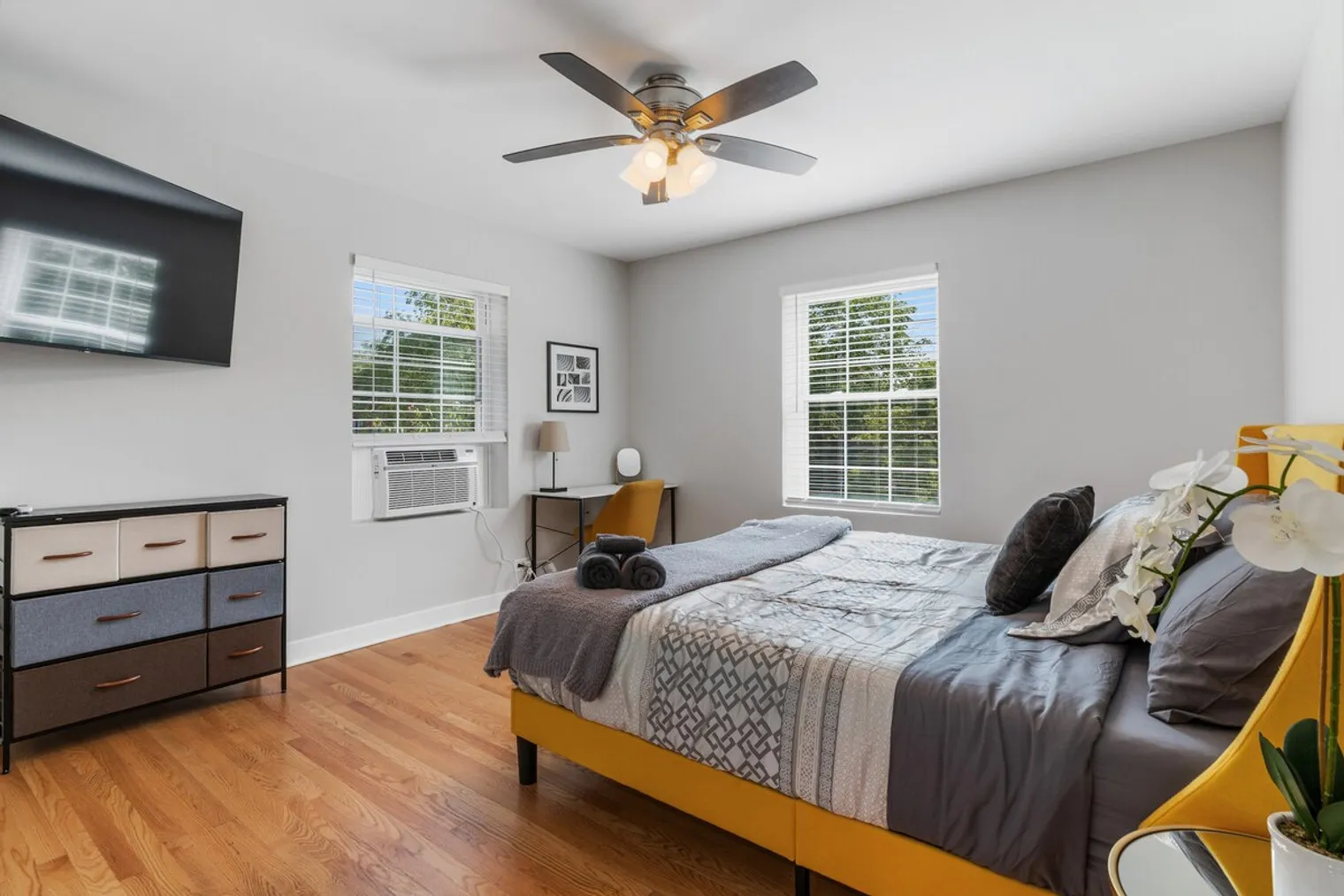 1011 Howard St   60202 60202-Building West Howard Street - schneidergroup-unit#ID1032511P-Evanston-IL