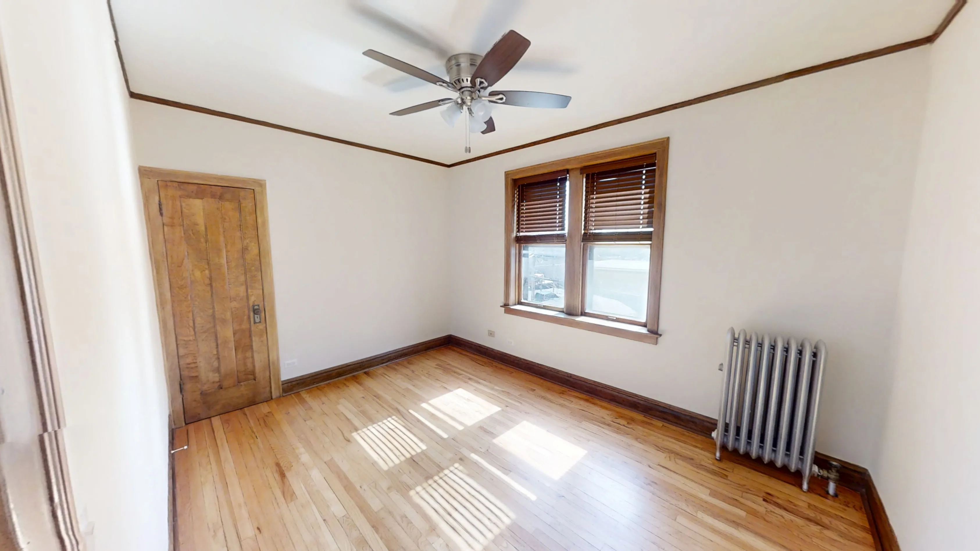3217 W Belle Plaine Ave 60618 60618-unit#2A-Chicago-IL