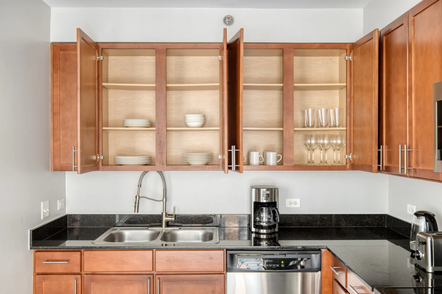 210 N Wells St 60601 60601-Lake & Wells Apartments-unit#ID634-Chicago-IL
