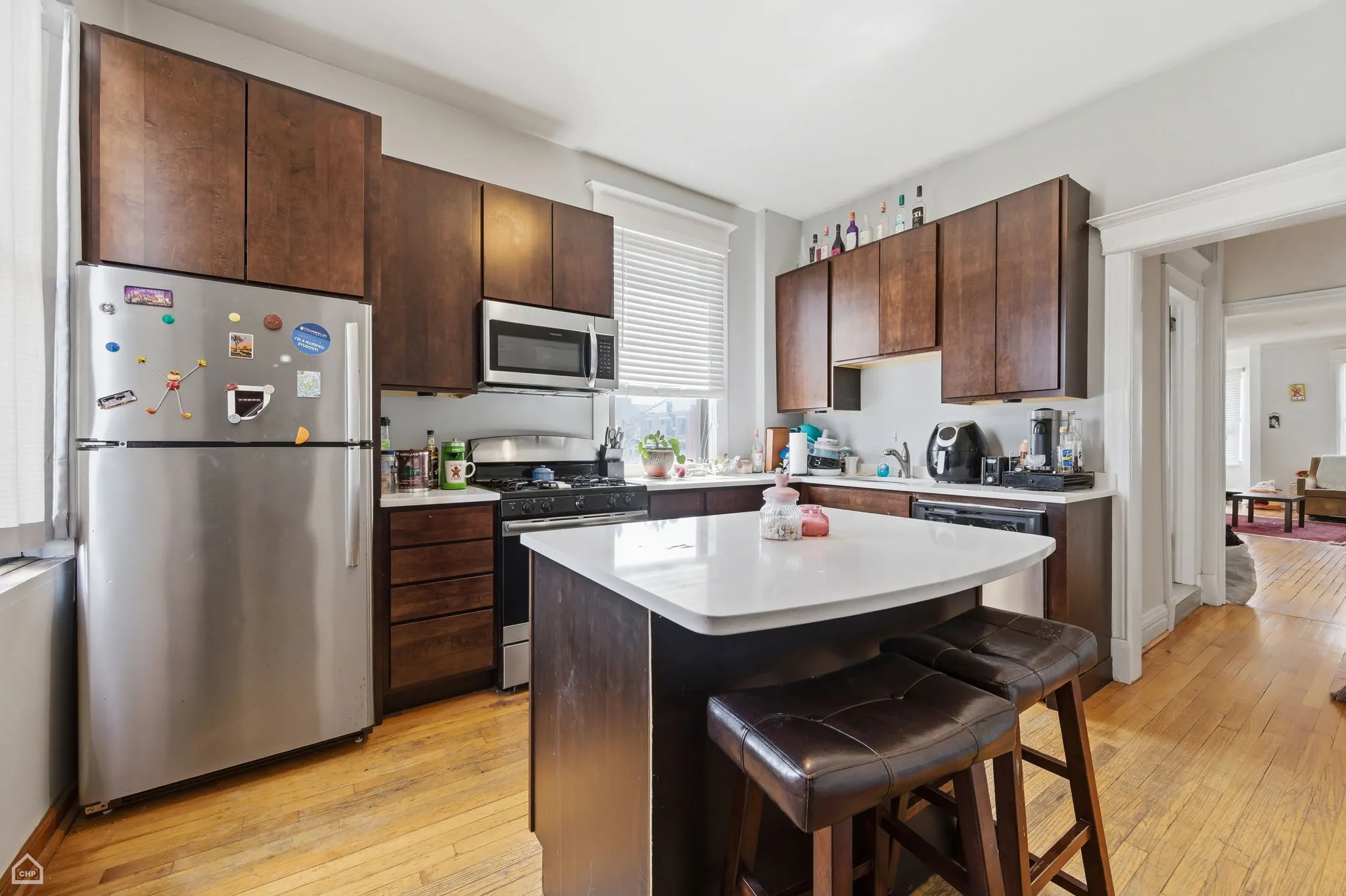 3811 N Southport Ave   60613 60613-Dairy Queen-unit#3-Chicago-IL