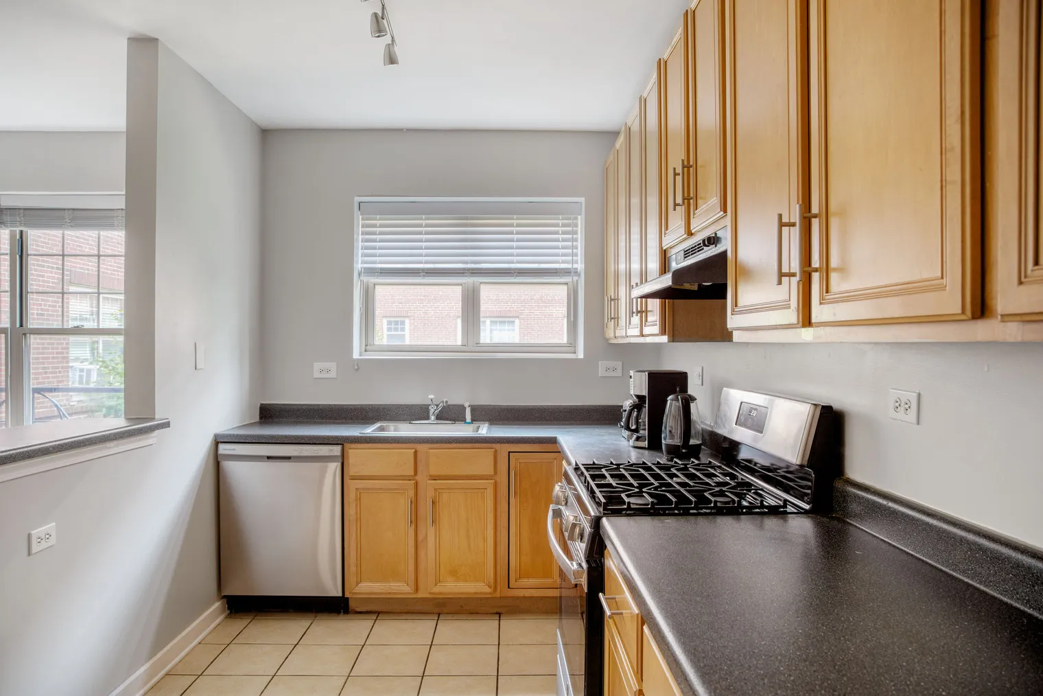 2752 Hampton Pkwy   60201 60201-Hampton Parkway-unit#ID956-Evanston-IL