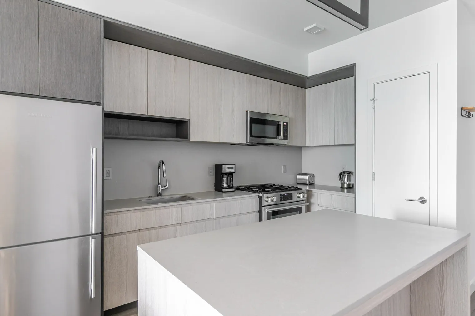 1210 S Indiana Ave   60605 60605-NEMA-unit#ID1299-Chicago-IL