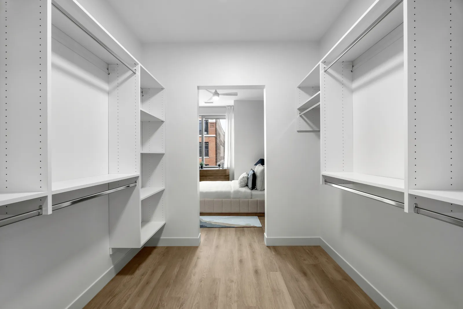 111 W Illinois St   60654 60654-111 Point-unit#606-Chicago-IL