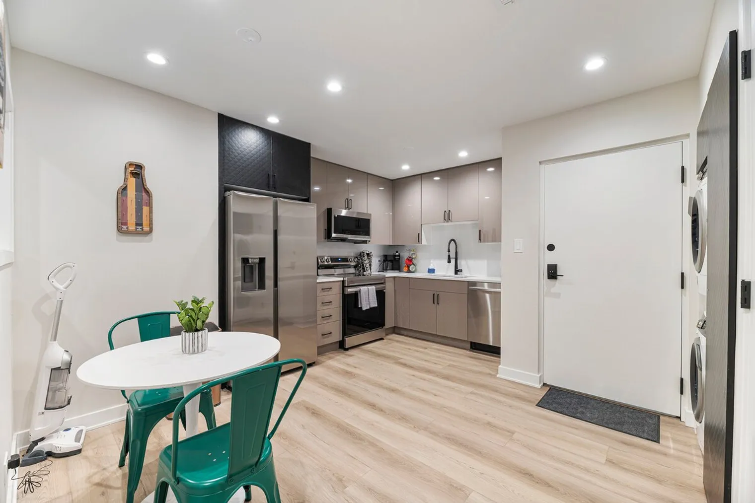 2316 W Estes Ave 60645 60645-Building West Estes Avenue - schneidergroup-unit#ID1060170P-Chicago-IL