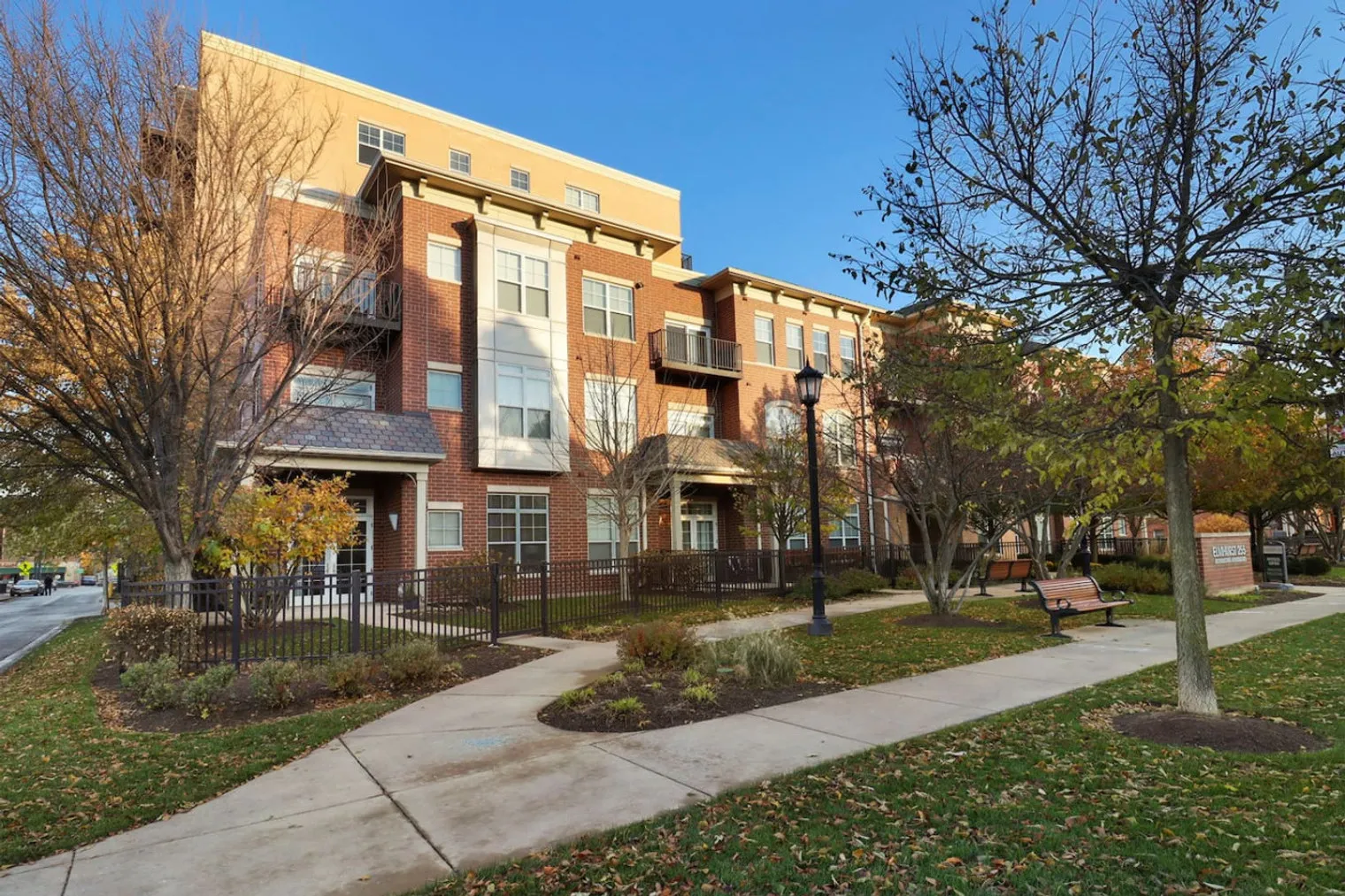 255 N Addison Ave   60126 60126-Building North Addison Avenue - house-of-living21-unit#ID1366994P-Elmhurst-IL