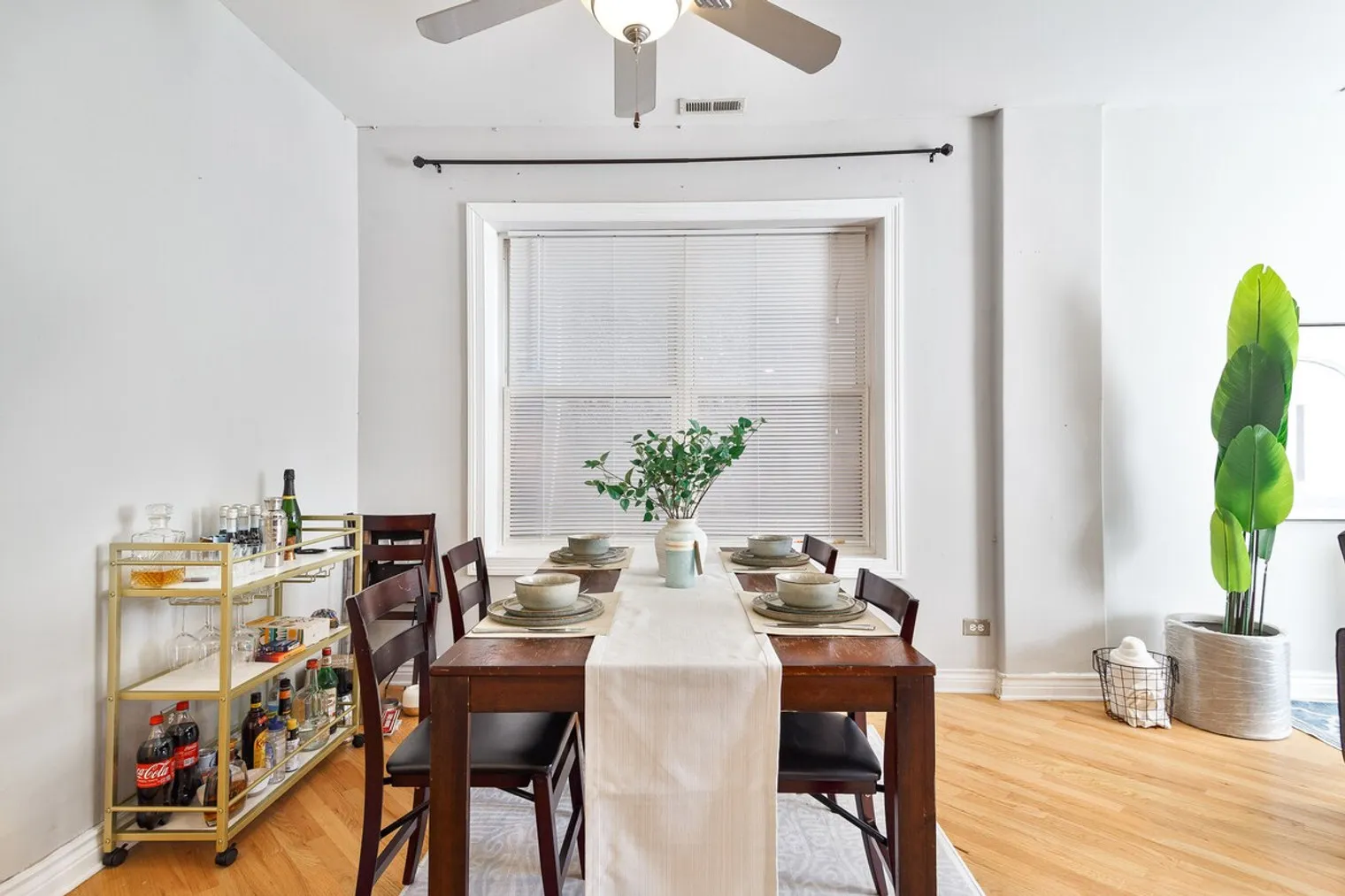 2238 W Barry Ave 60618 60618-Building West Barry Avenue - ktg-unit#ID1359764P-Chicago-IL