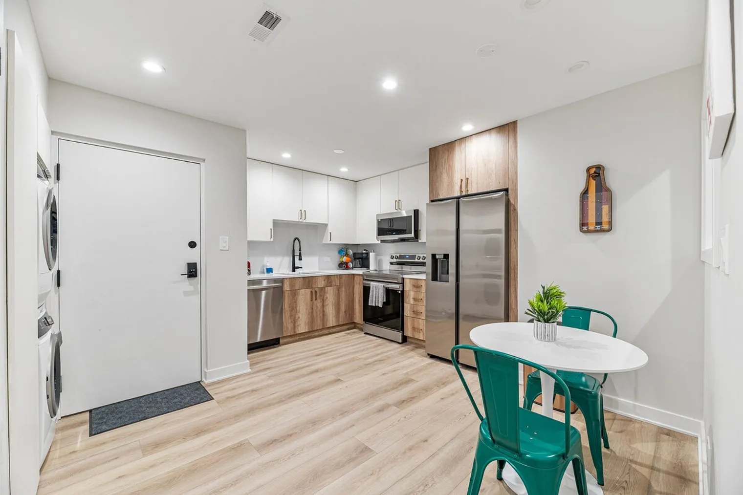 2335 W Touhy Ave   60645 60645-Building North Claremont Avenue - schneidergroup-unit#ID1062699P-Chicago-IL