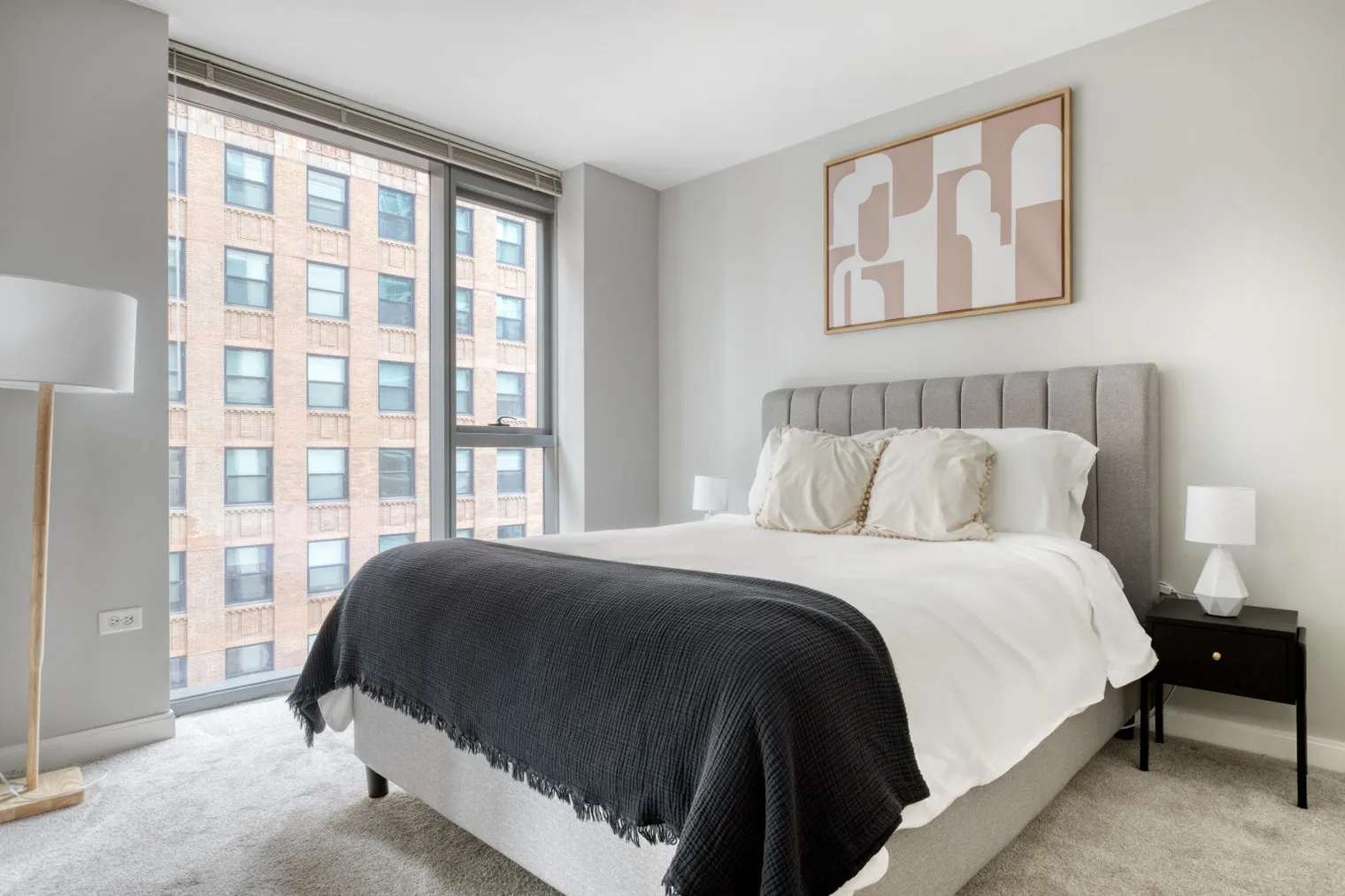 210 N Wells St 60601 60601-Lake & Wells Apartments-unit#ID634-Chicago-IL