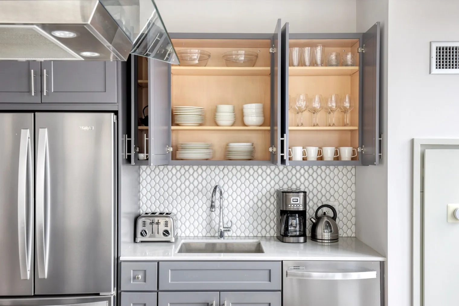 450 W Belmont Ave   60657 60657-Four50-unit#ID718-Chicago-IL