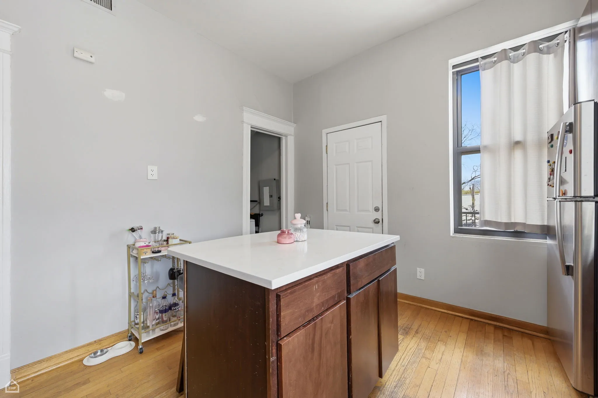 3811 N Southport Ave   60613 60613-Dairy Queen-unit#3-Chicago-IL