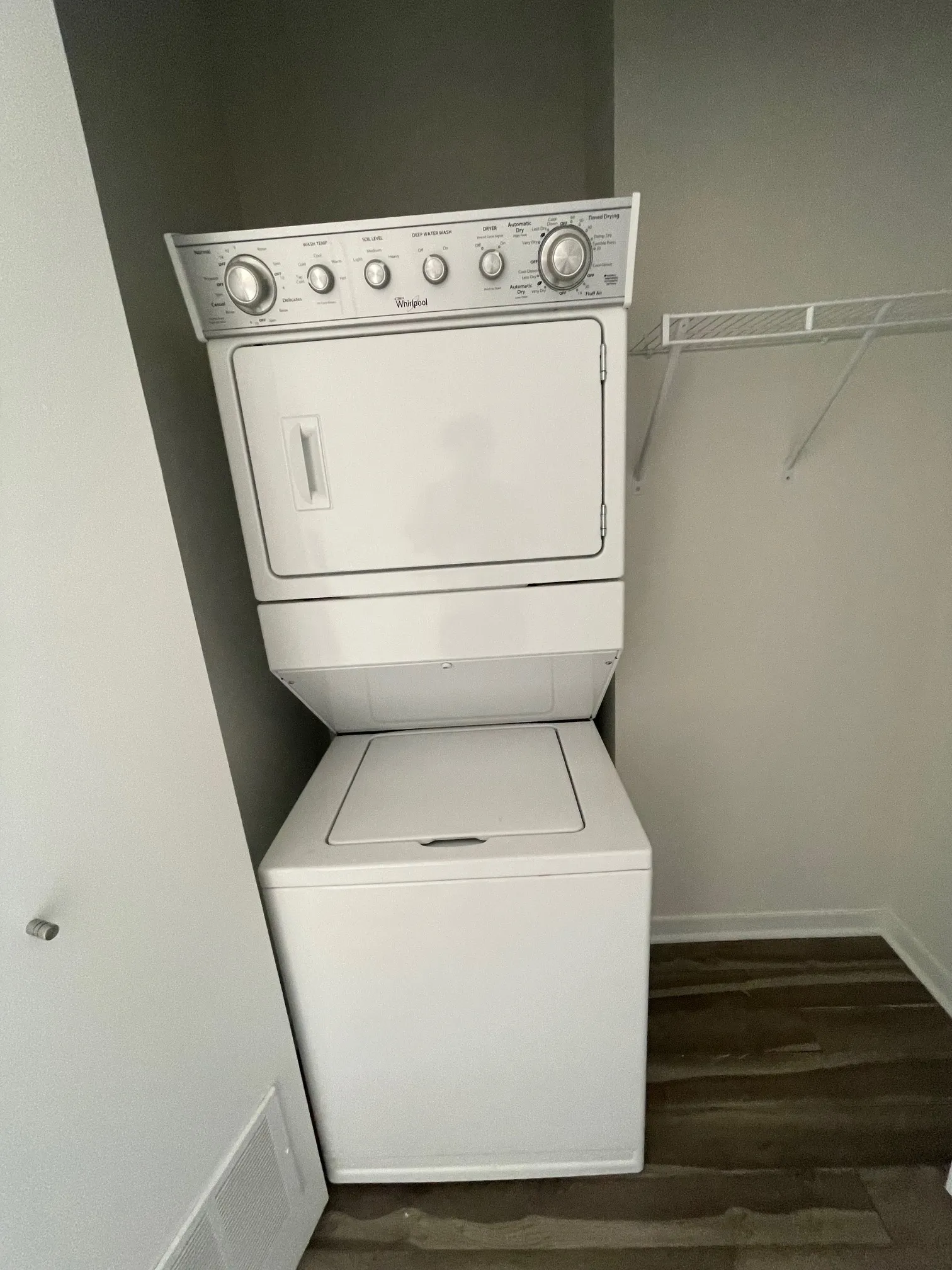 805 N La Salle Dr   60610 60610-unit#404-Chicago-IL