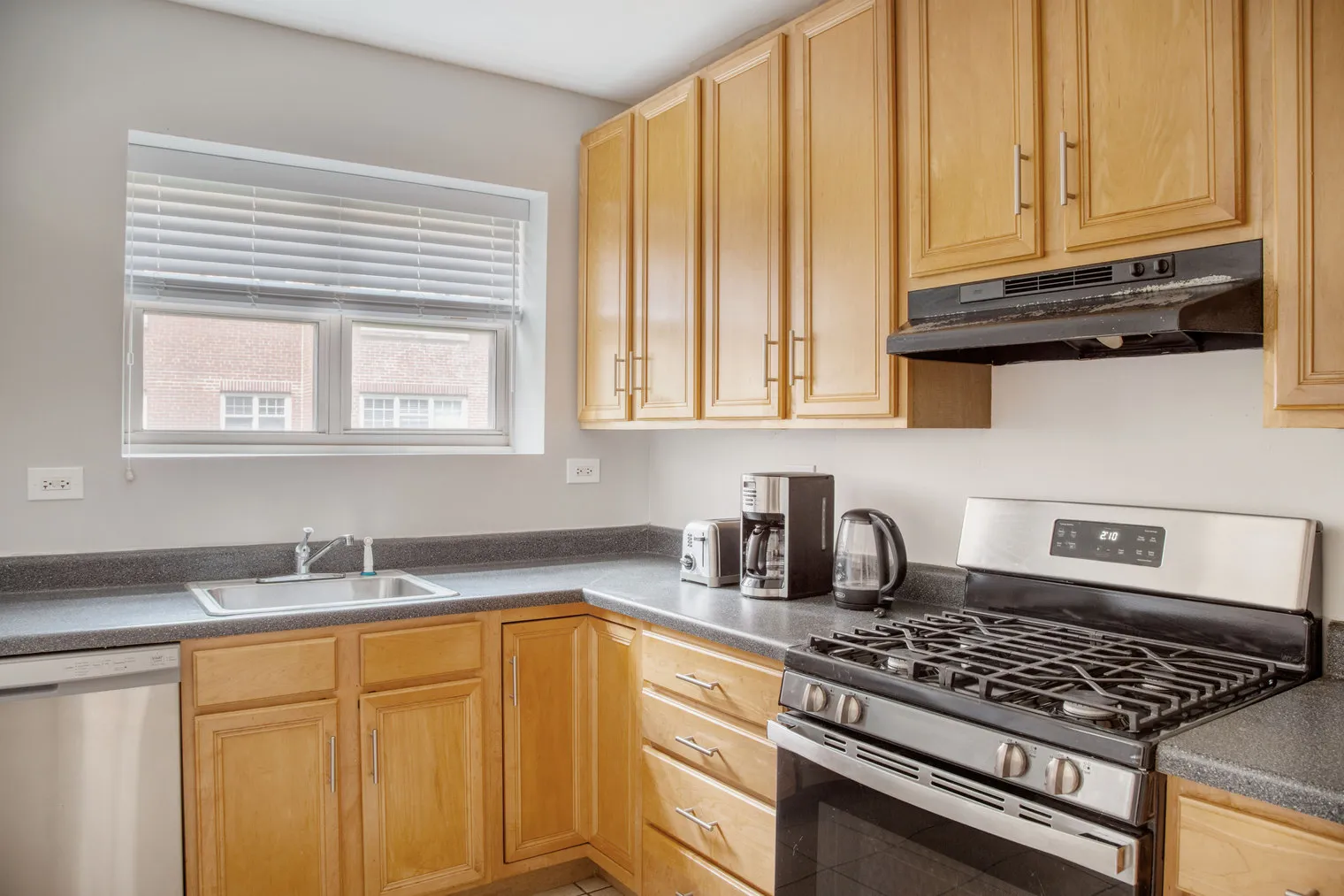 2752 Hampton Pkwy   60201 60201-Hampton Parkway-unit#ID956-Evanston-IL