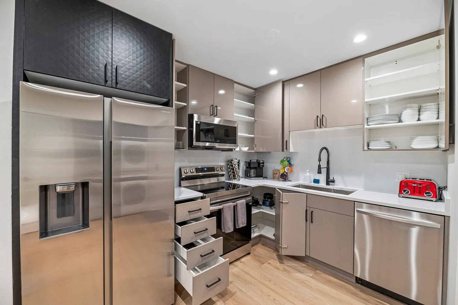 2342 W Touhy Ave   60645 60645-Building West Touhy Avenue - schneidergroup-unit#ID1054668P-Chicago-IL