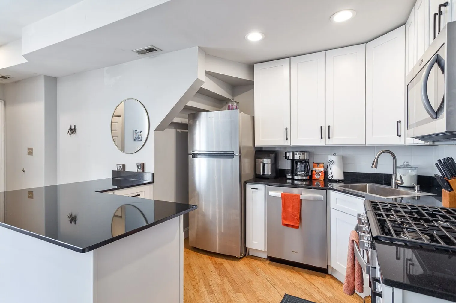 2238 W Barry Ave 60618 60618-Building West Barry Avenue - ktg-unit#ID1359764P-Chicago-IL
