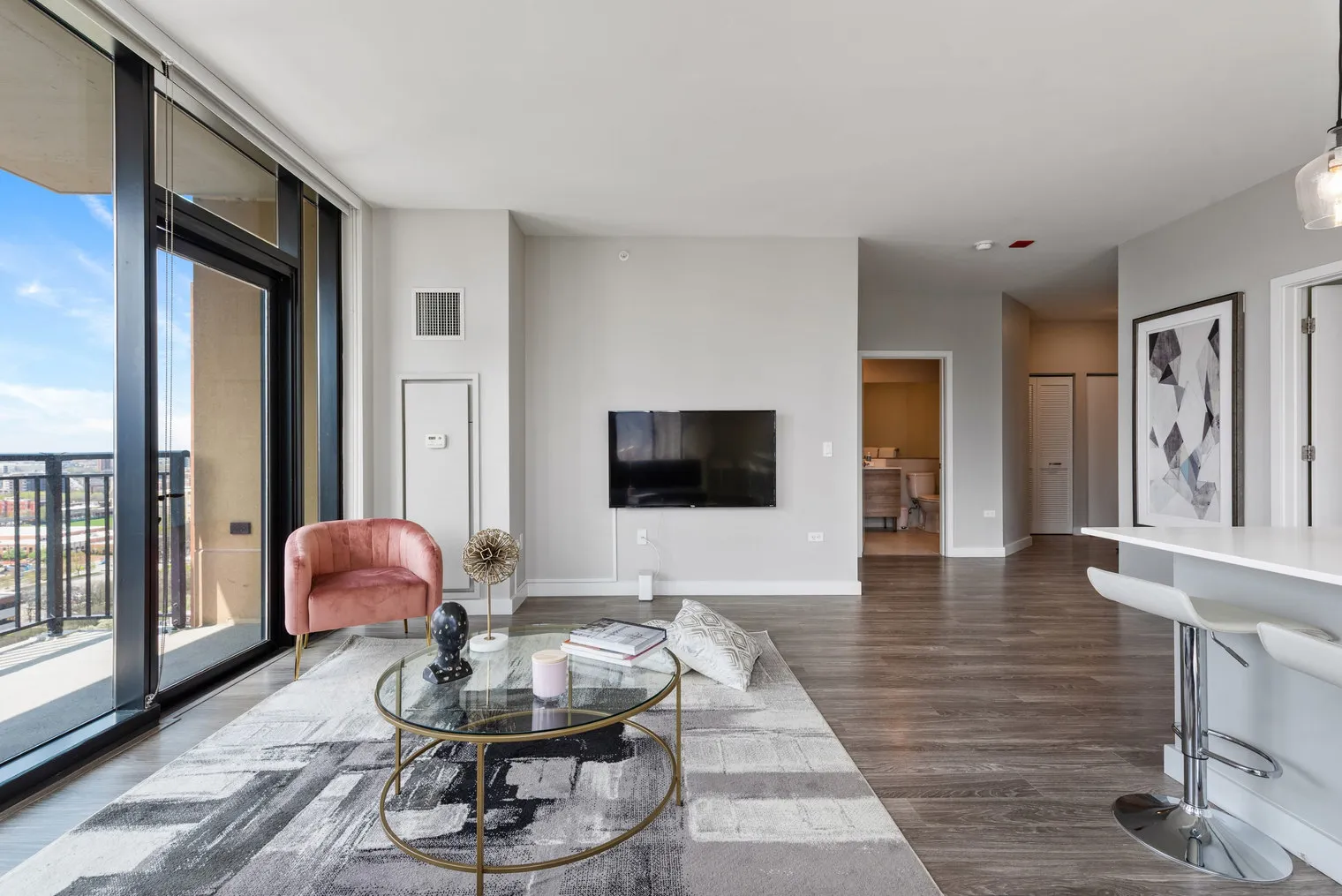 823 N Clark St   60610 60610-Building North Clark Street - cloud9-guesty-unit#ID1029588P-Chicago-IL