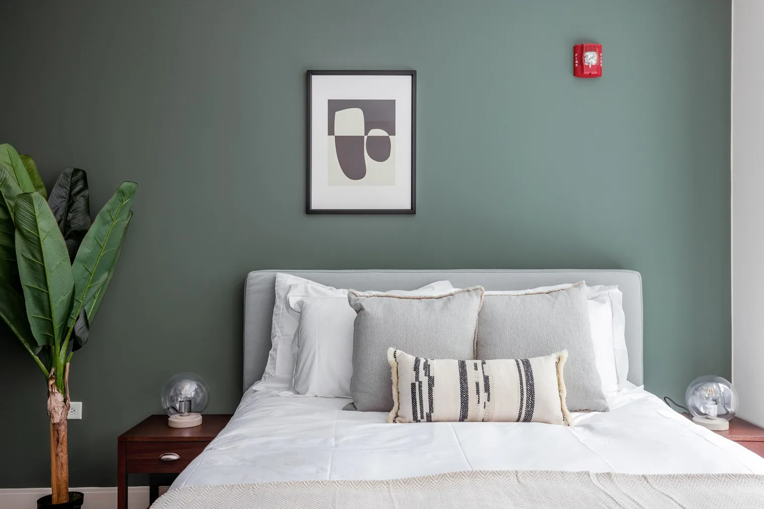 210 N Wells St   60606 60606-Lake & Wells Apartments-unit#ID248-Chicago-IL