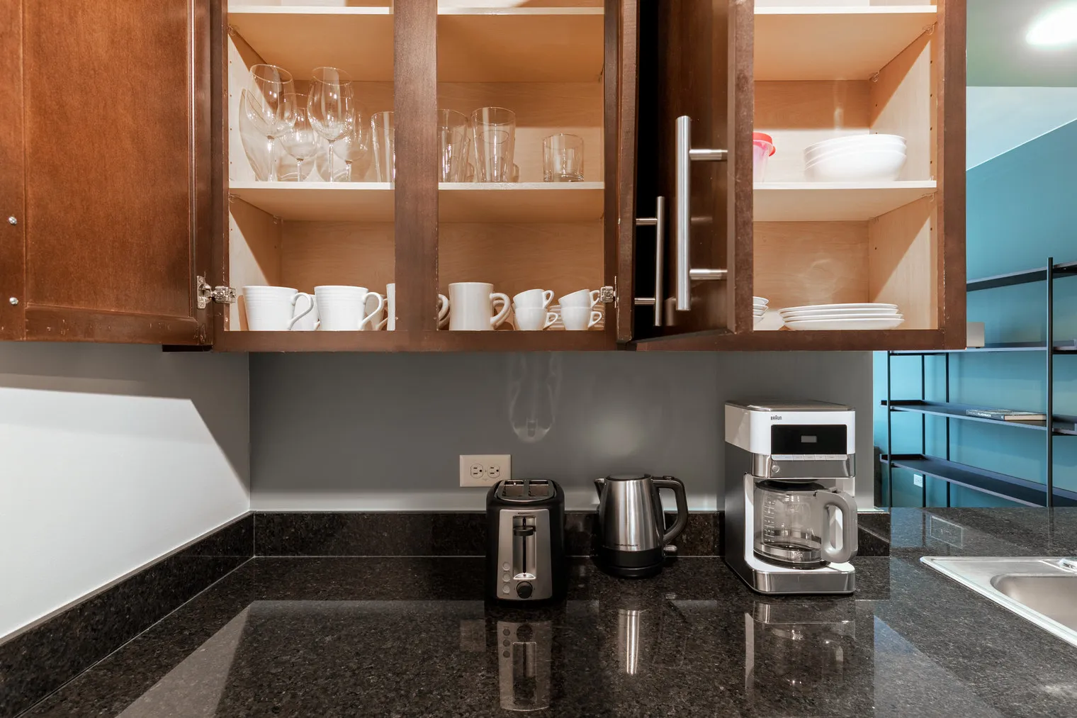 210 N Wells St 60606 60606-Lake & Wells Apartments-unit#ID251-Chicago-IL