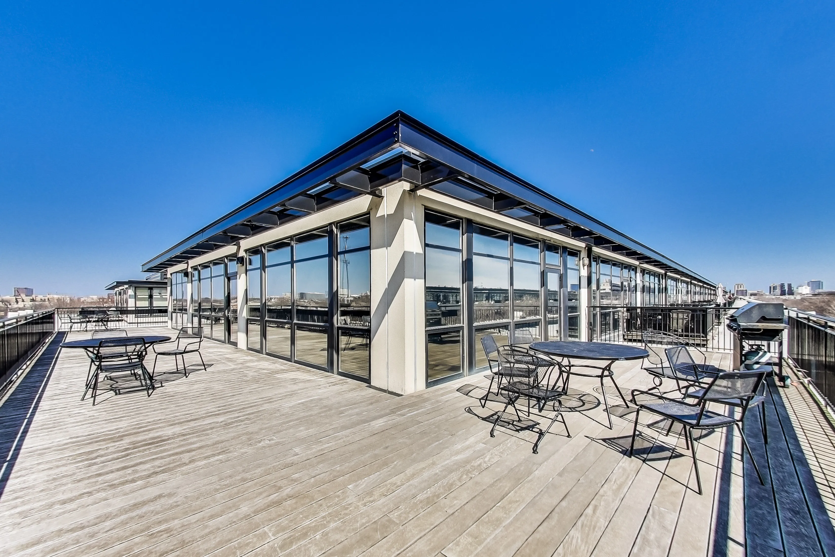 1111 W 15th St   60608 60608-Chicago-IL