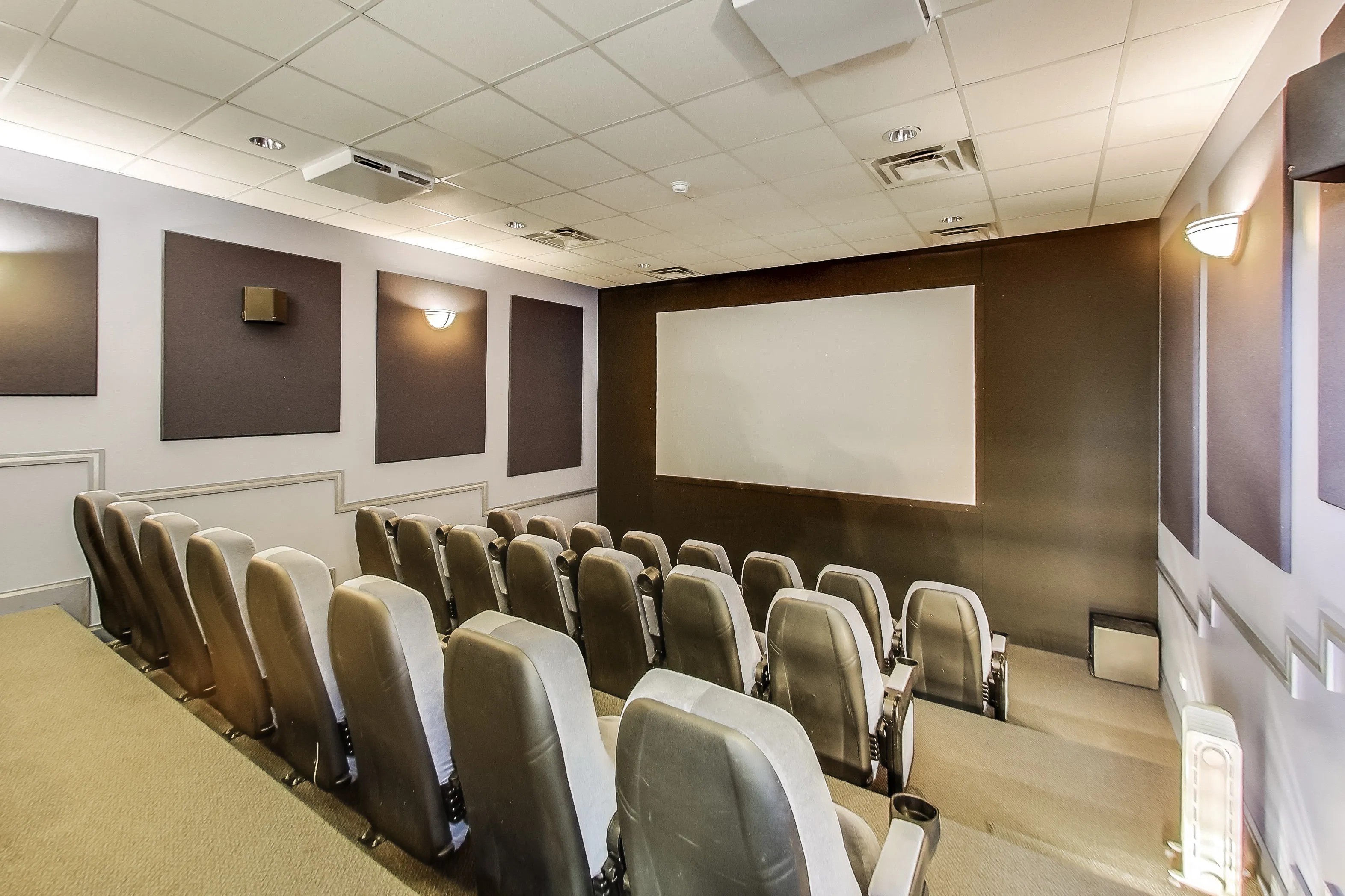 1111 W 15th St   60608 60608-Chicago-IL