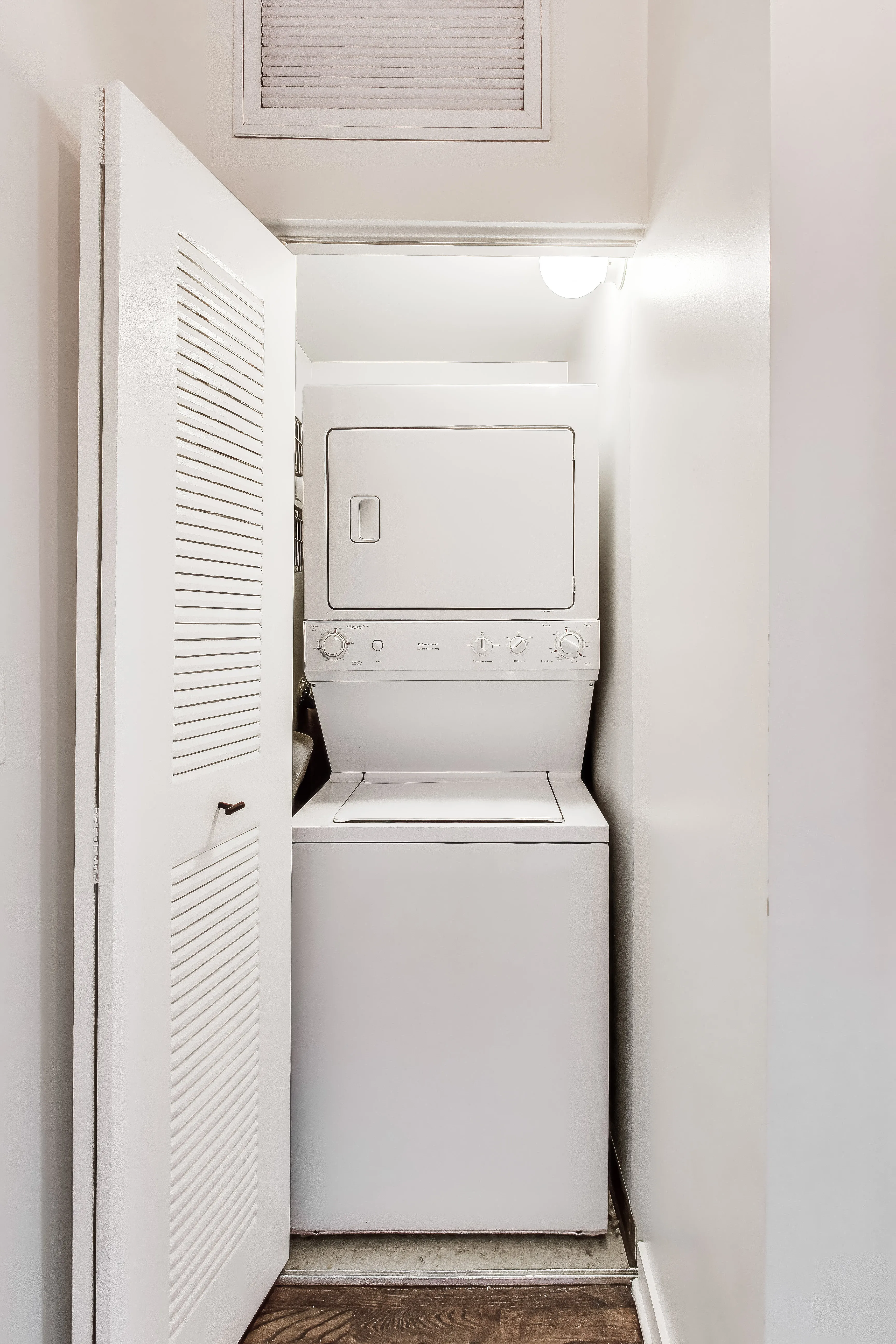 1111 W 15th St   60608 60608-Chicago-IL