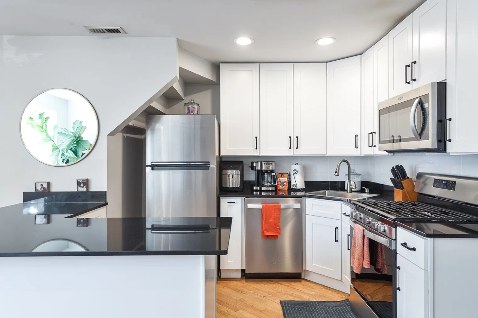 2238 W Barry Ave 60618 60618-Building West Barry Avenue - ktg-unit#ID1359764P-Chicago-IL