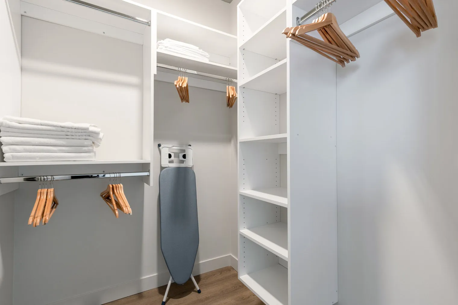 450 W Belmont Ave   60657 60657-Four50-unit#ID203-Chicago-IL