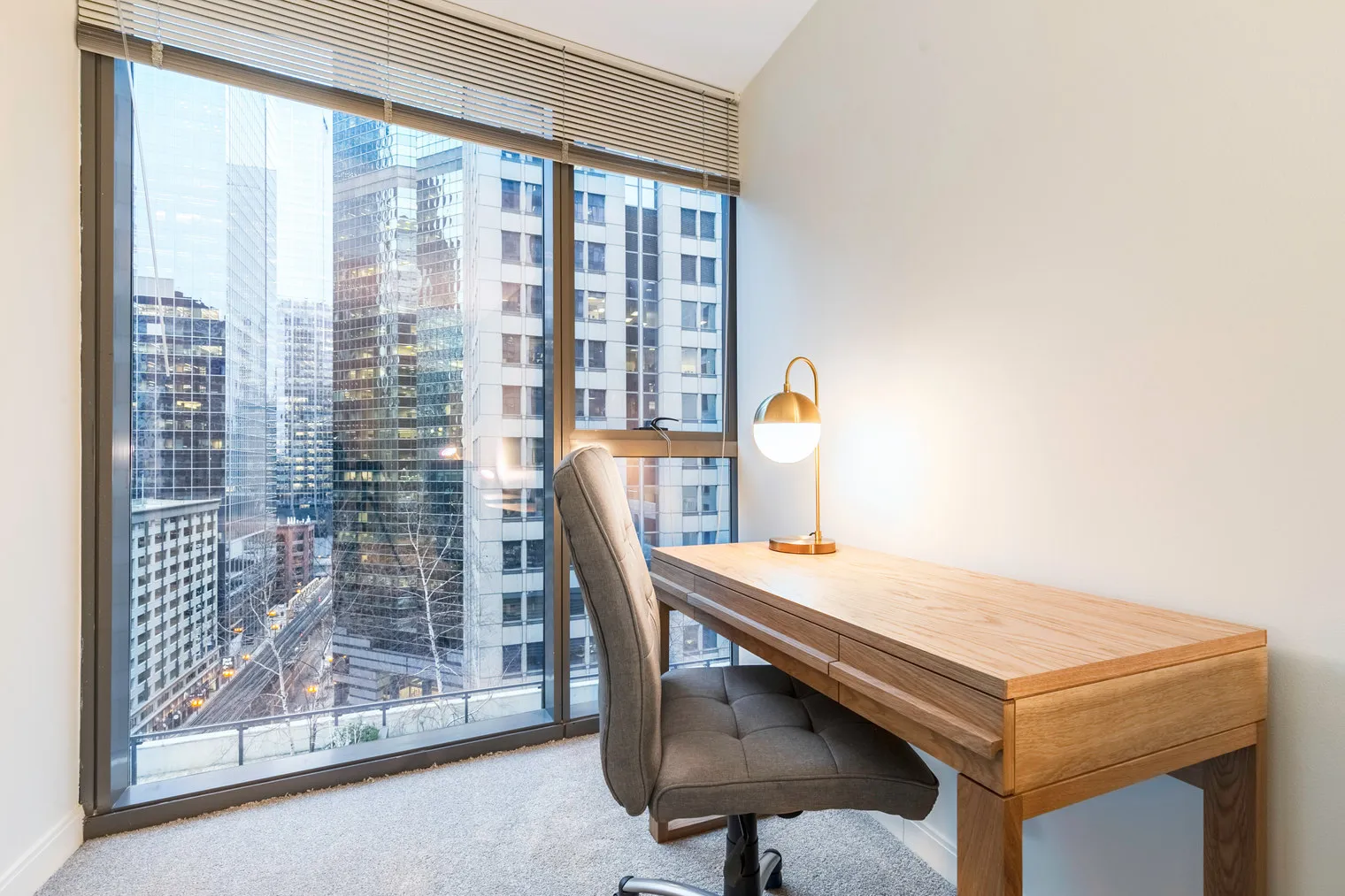 210 N Wells St 60601 60601-Lake & Wells Apartments-unit#ID211-Chicago-IL