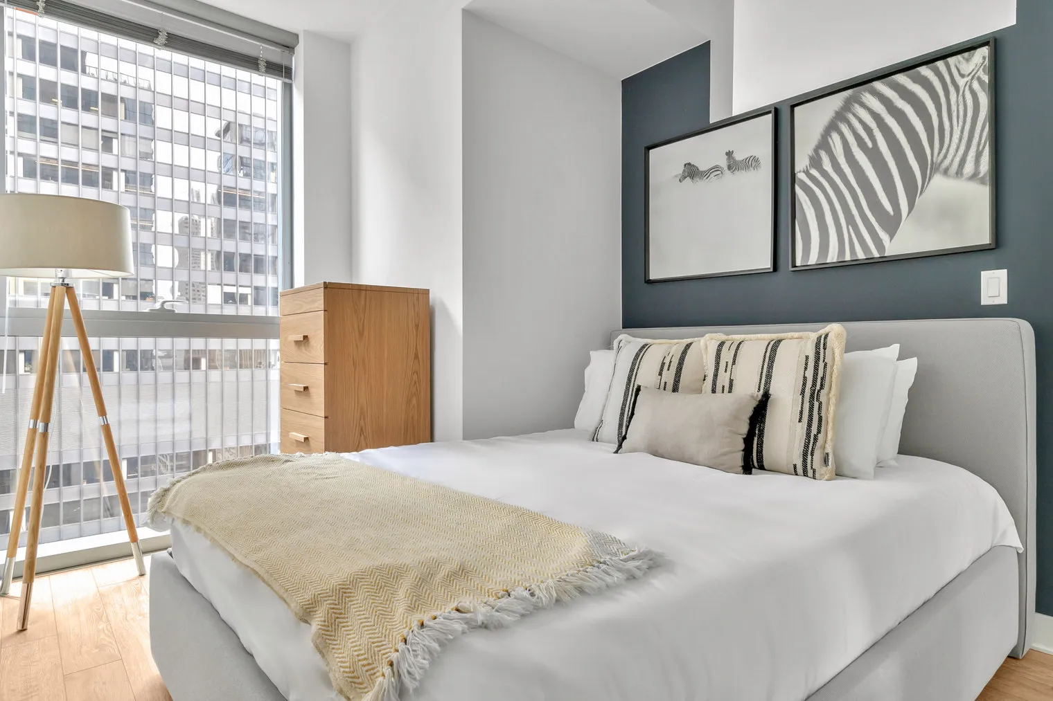 201 N Garland Ct   60601 60601-Mila-unit#ID230-Chicago-IL