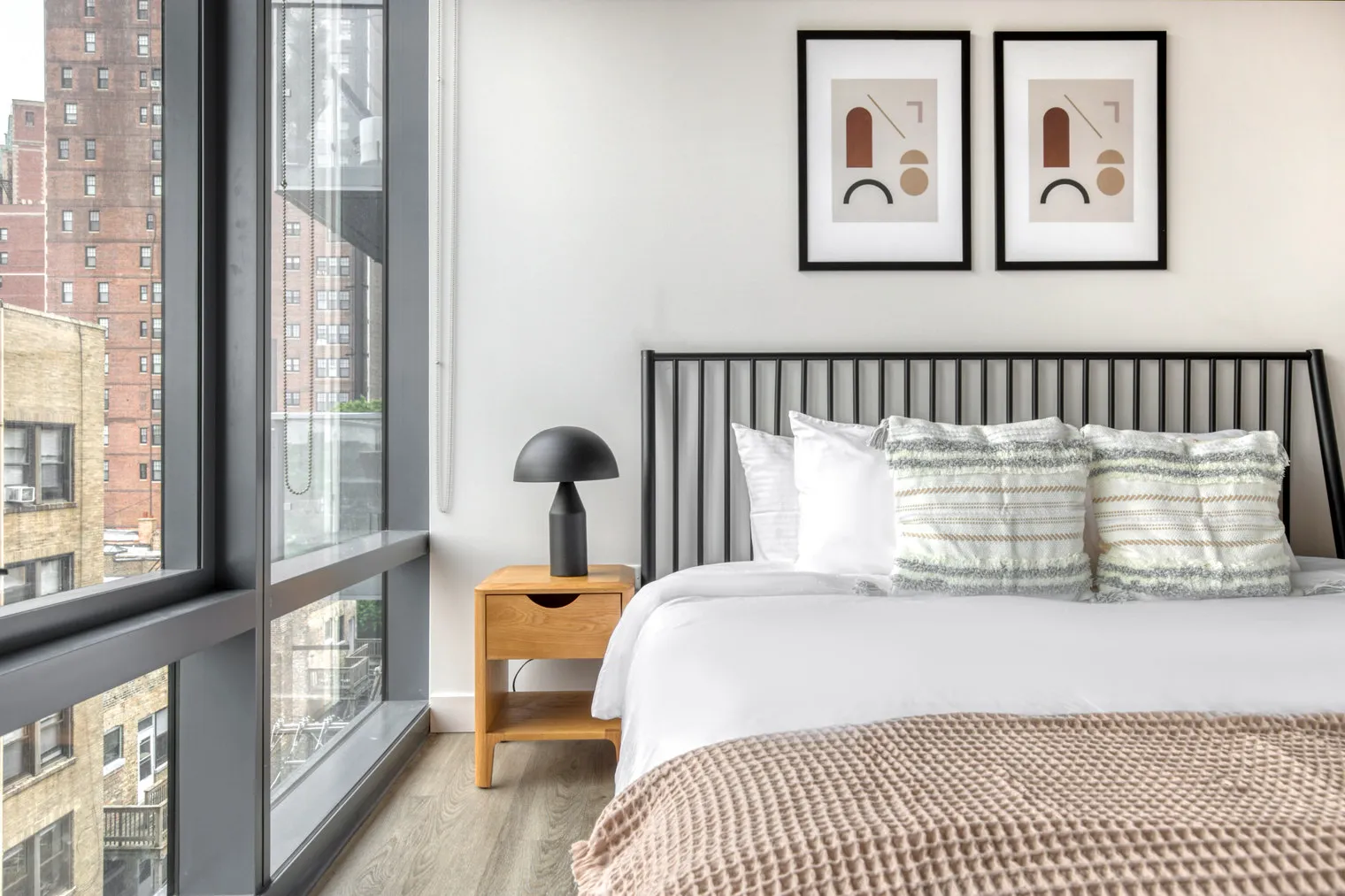 450 W Belmont Ave   60657 60657-Four50-unit#ID718-Chicago-IL