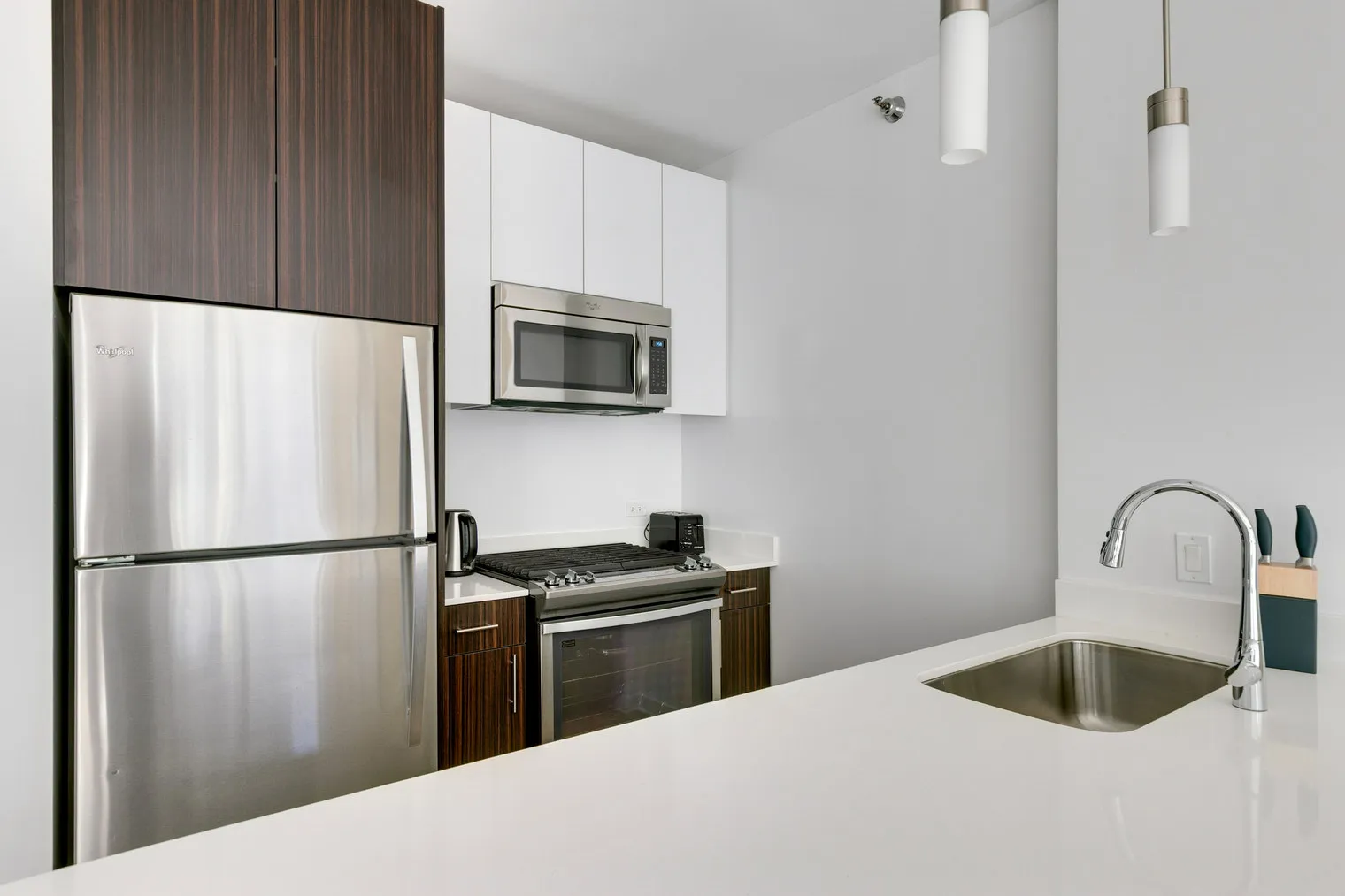 201 N Garland Ct   60601 60601-Mila-unit#ID1326-Chicago-IL