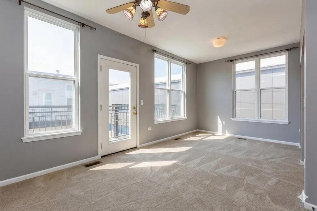 3238 N KBOURN AVE 60641-unit#TH-14-Chicago-IL