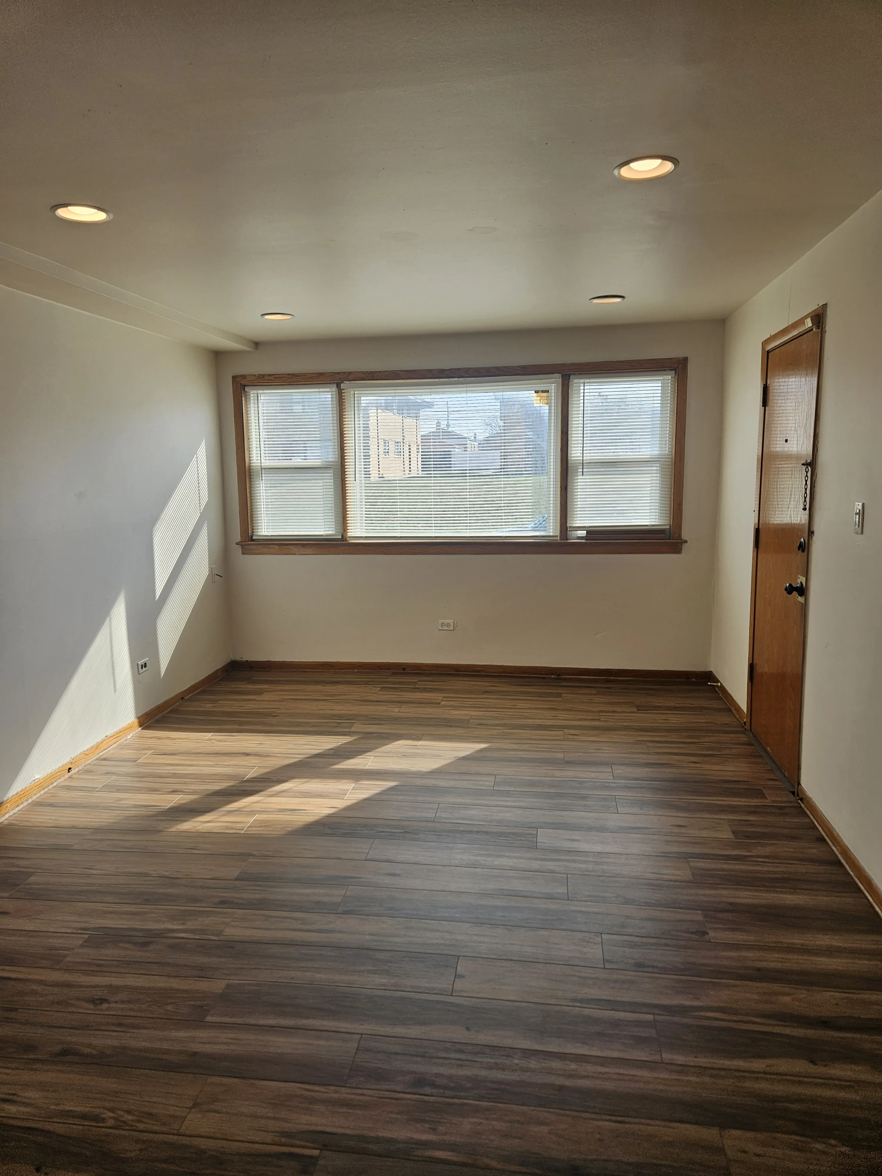 7926 S Kedzie Ave   60652 60652-Chicago-IL