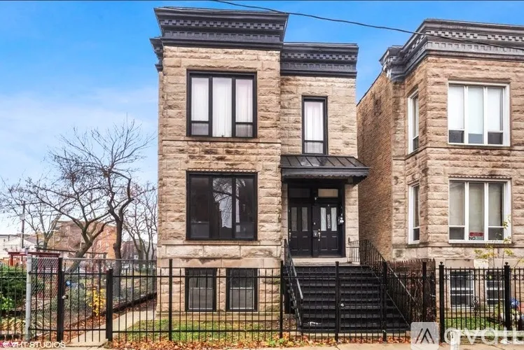 3305 W Beach Ave 60651 60651-unit#1-Chicago-IL