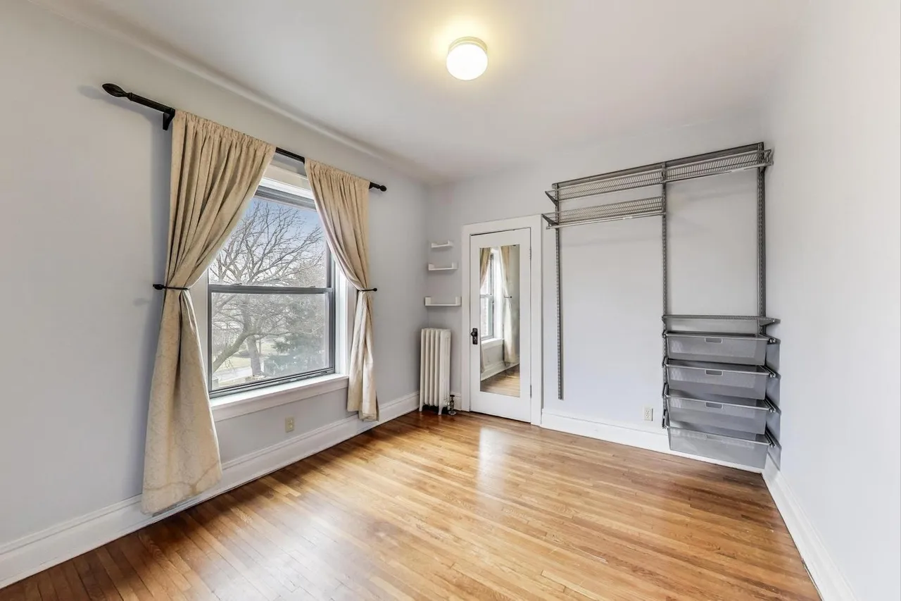 1146 W Montrose Ave   60613 60613-unit#3-Chicago-IL