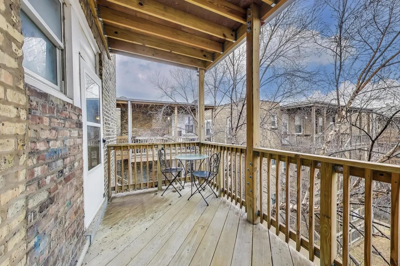 1146 W Montrose Ave   60613 60613-unit#3-Chicago-IL