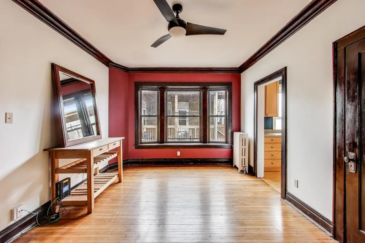 1146 W Montrose Ave   60613 60613-unit#3-Chicago-IL
