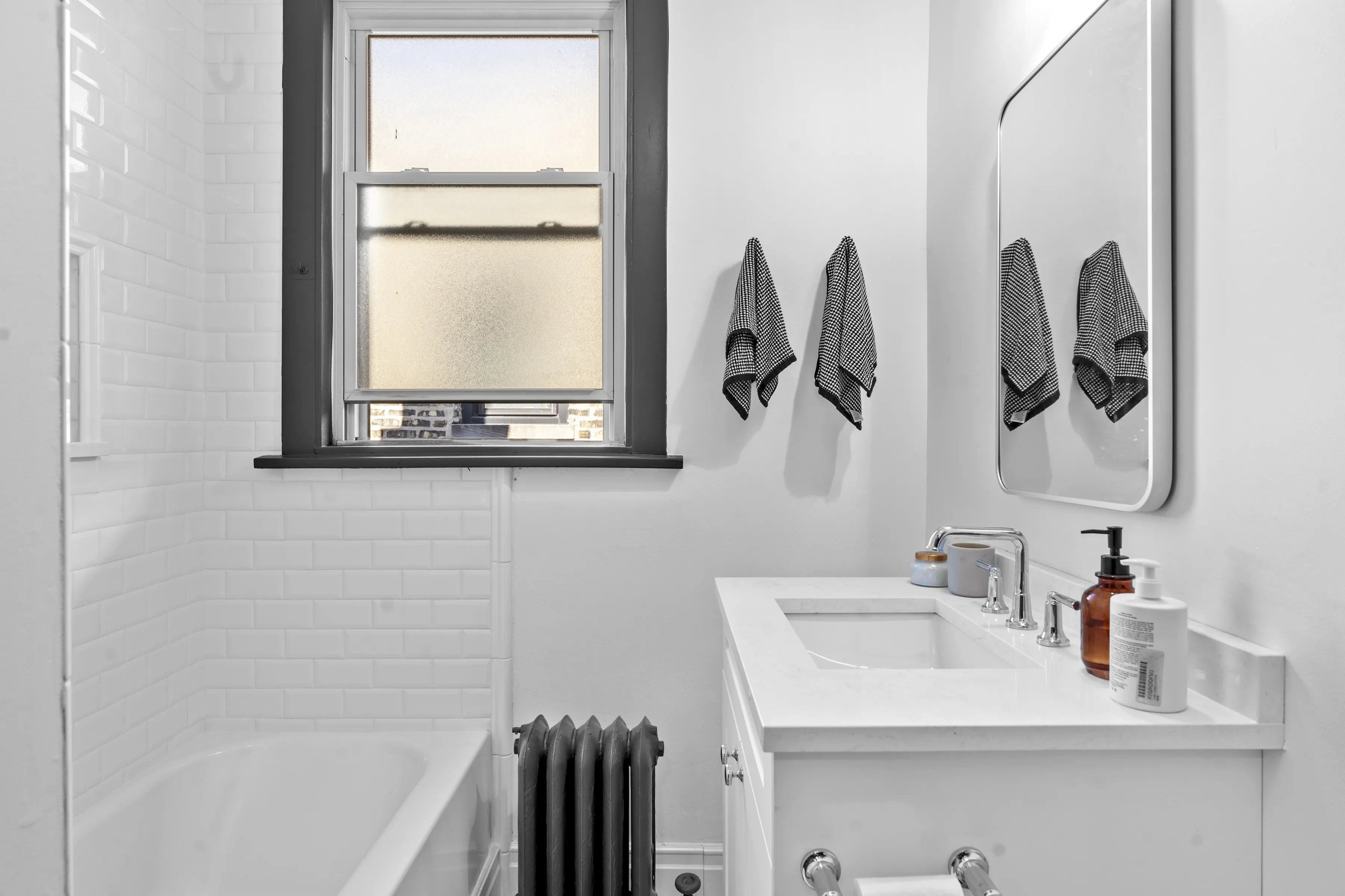 2920 W Altgeld St   60647 60647-unit#01-Chicago-IL