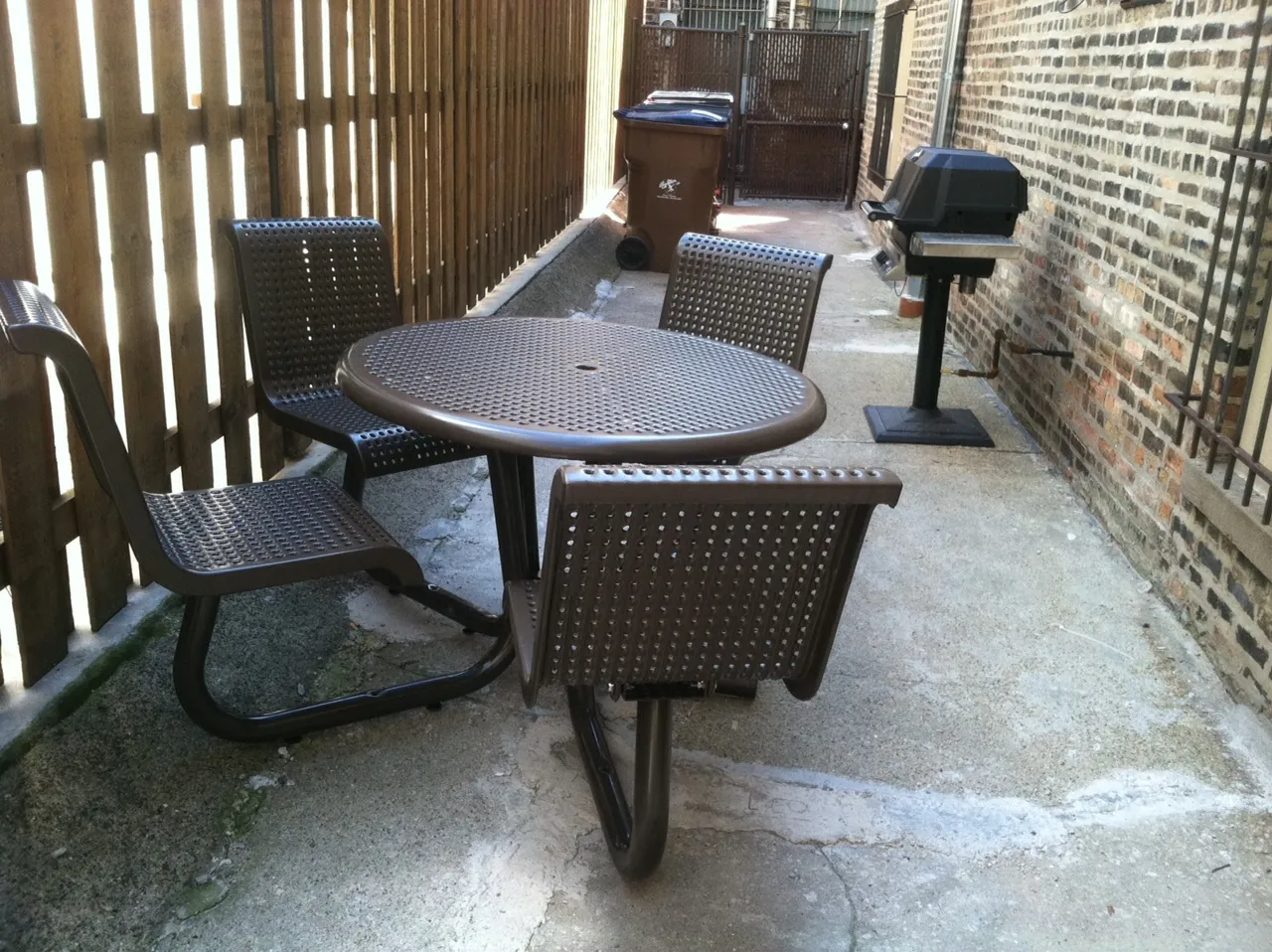 610 W Belmont Ave   60657 60657-Belmont Apartments-unit#1E-Chicago-IL