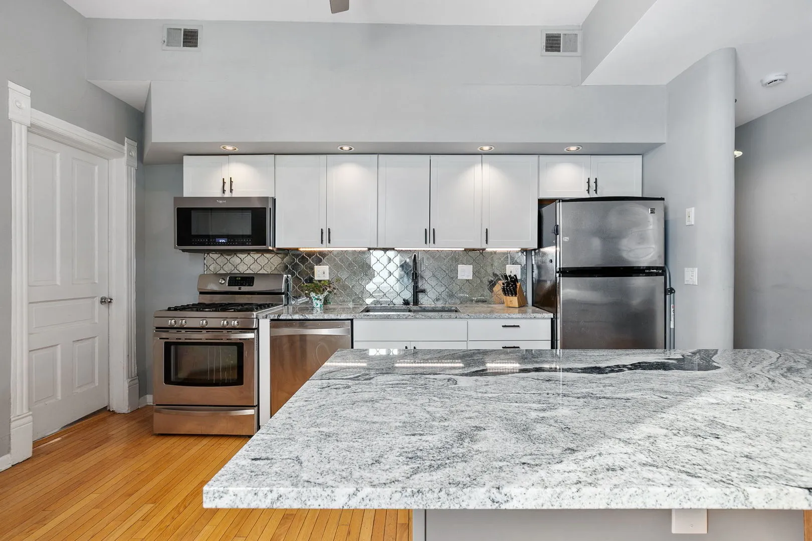 2200 N Clybourn Ave   60614 60614-unit#3-Chicago-IL