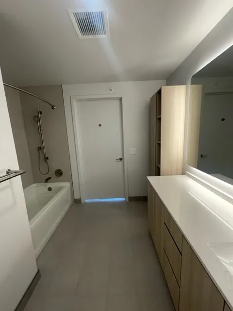 513 S Damen Ave   60612 60612-unit#1301-Chicago-IL