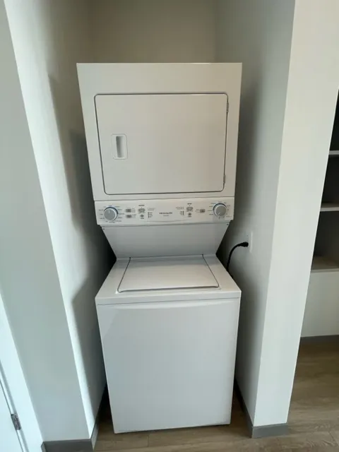 513 S Damen Ave   60612 60612-unit#1301-Chicago-IL