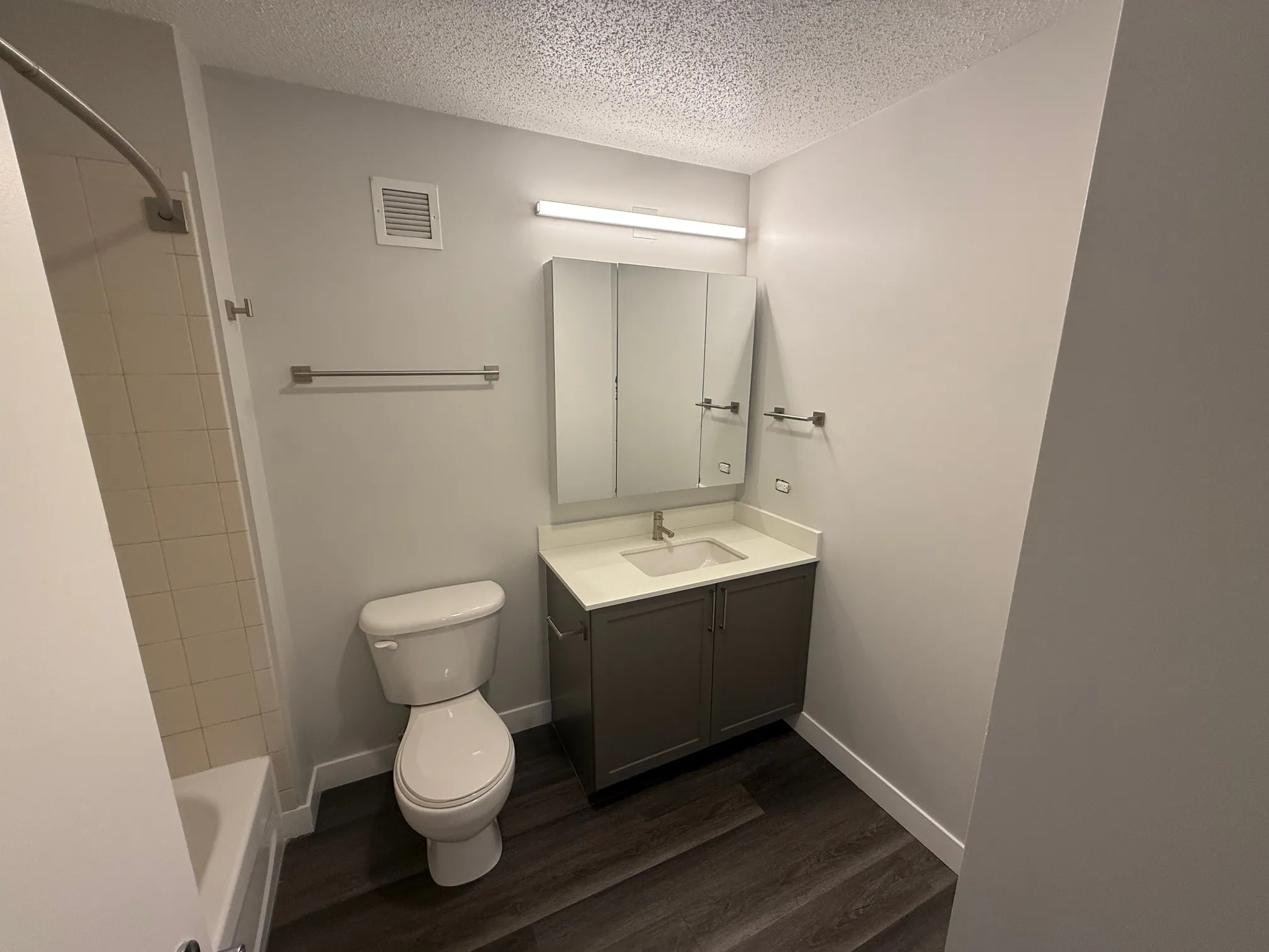 400 East South Water Street   60601 60601-unit#1011-Chicago-IL