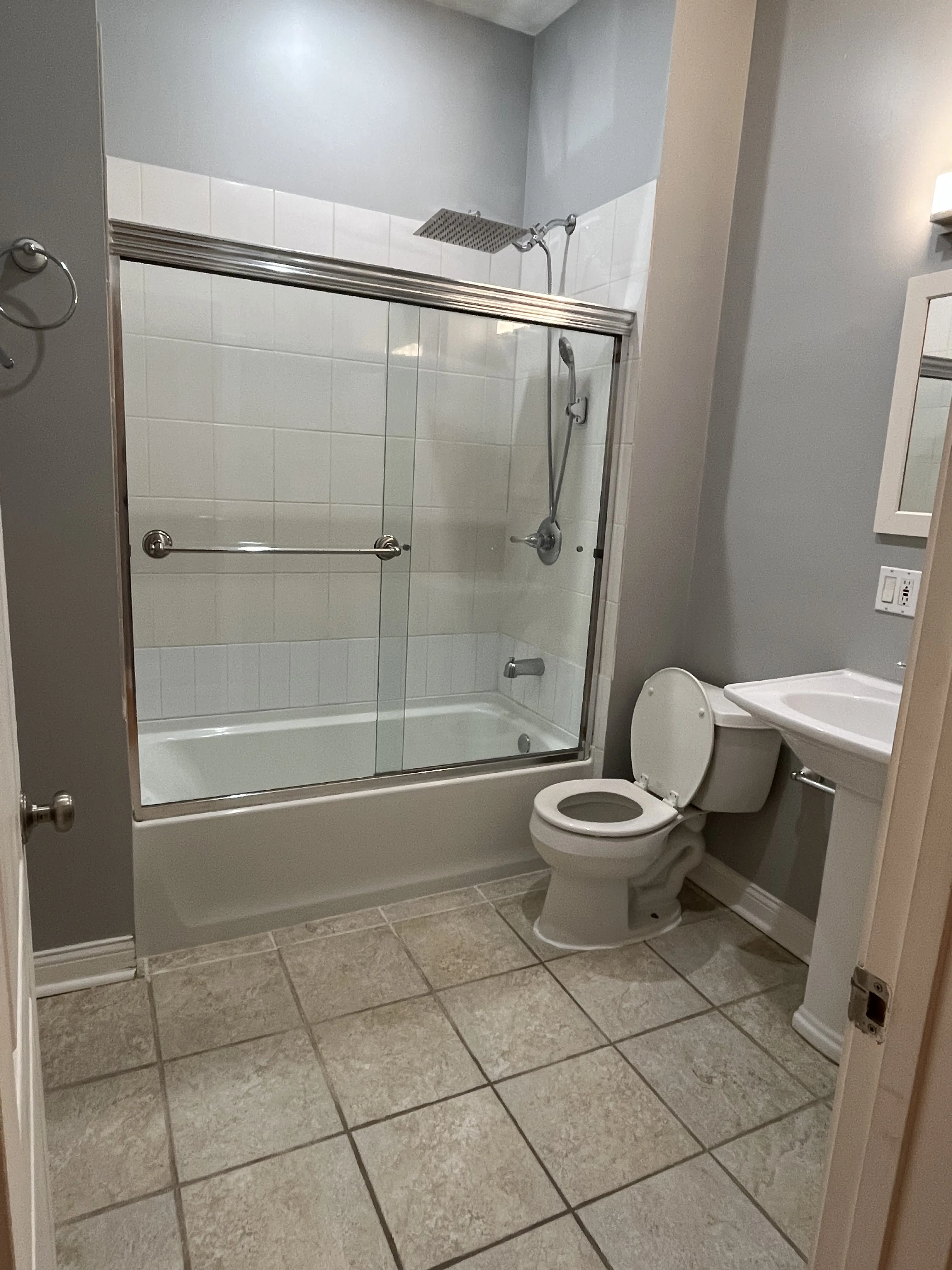3140 W LYNDALE ST 60647-Victorian Duplex-unit#2-Chicago-IL