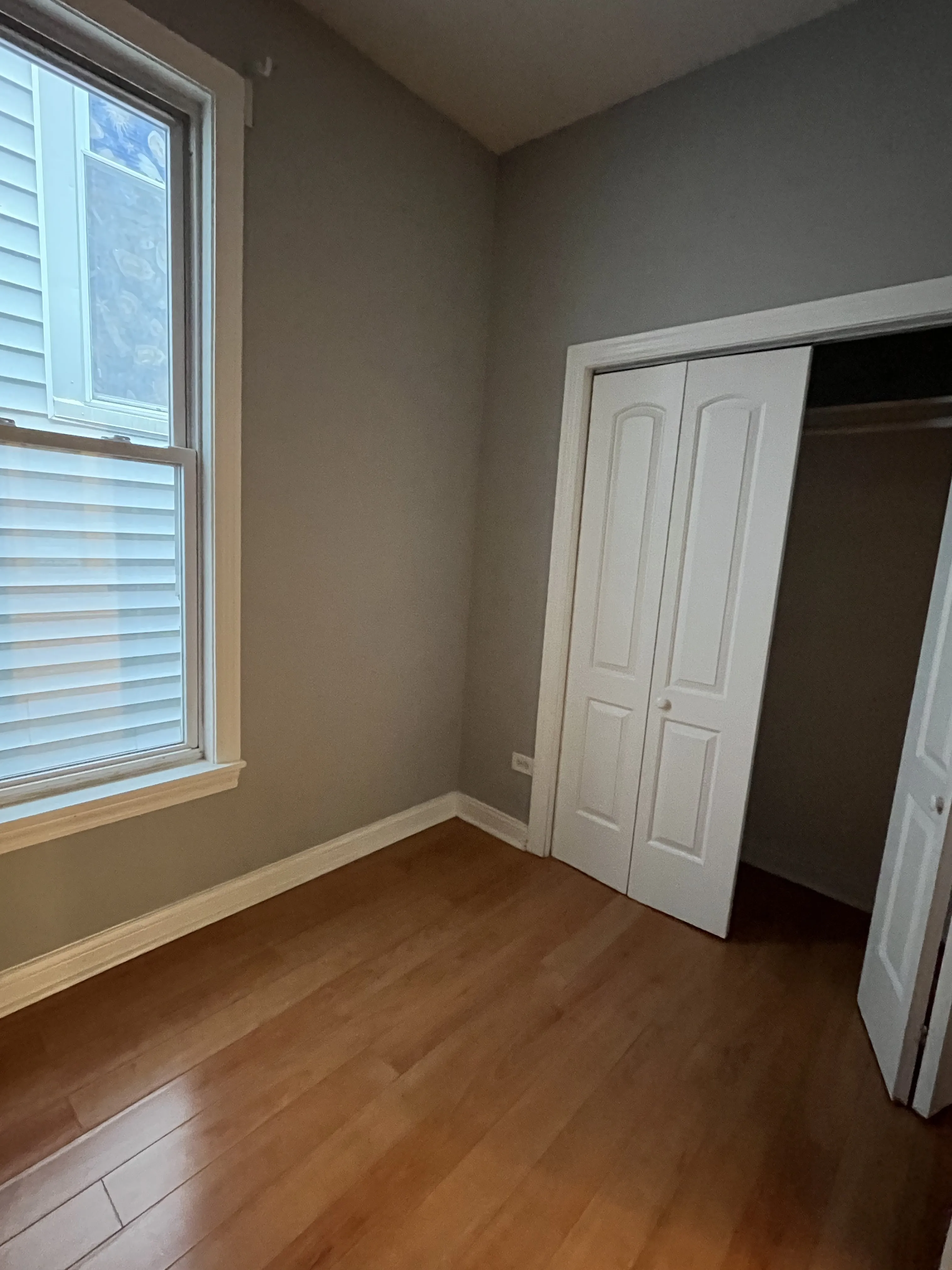 3140 W LYNDALE ST 60647-Victorian Duplex-unit#2-Chicago-IL